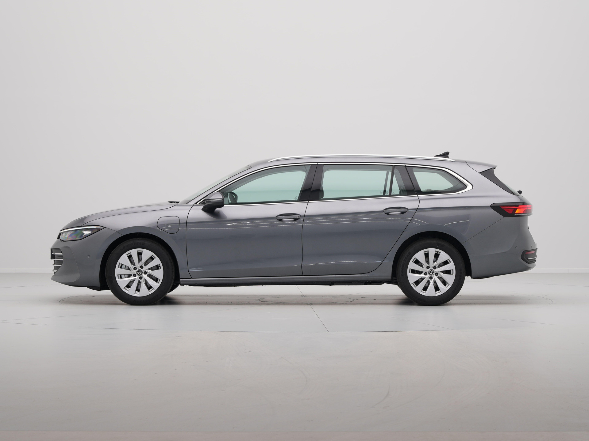 Volkswagen - Passat Variant 1.5 eHybrid 204 6DSG Business - 2024