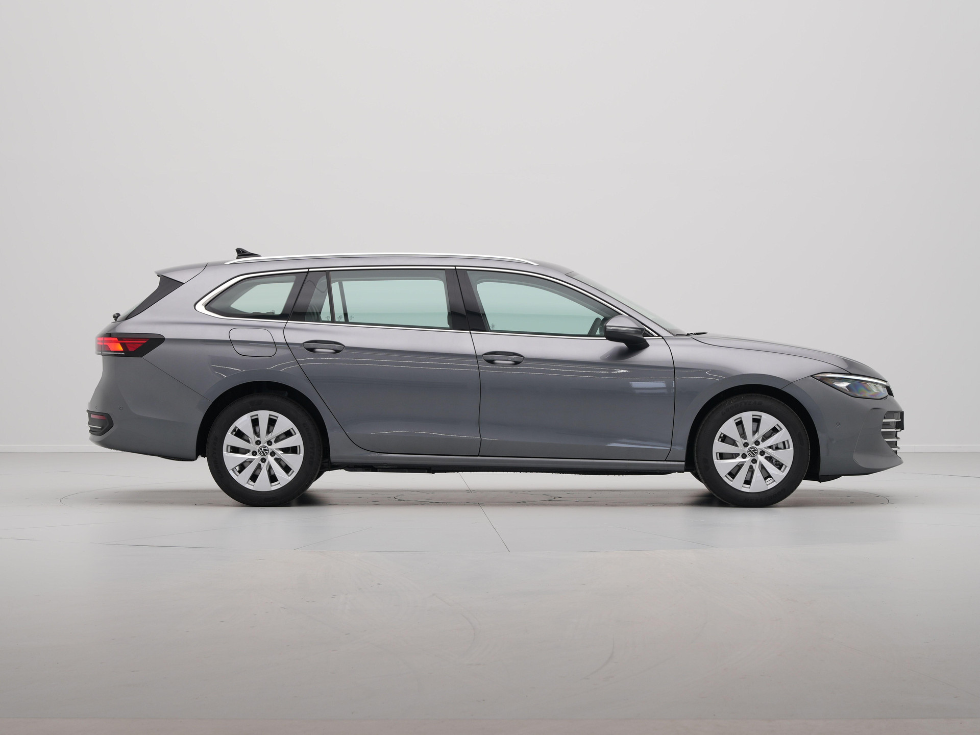Volkswagen - Passat Variant 1.5 eHybrid 204 6DSG Business - 2024