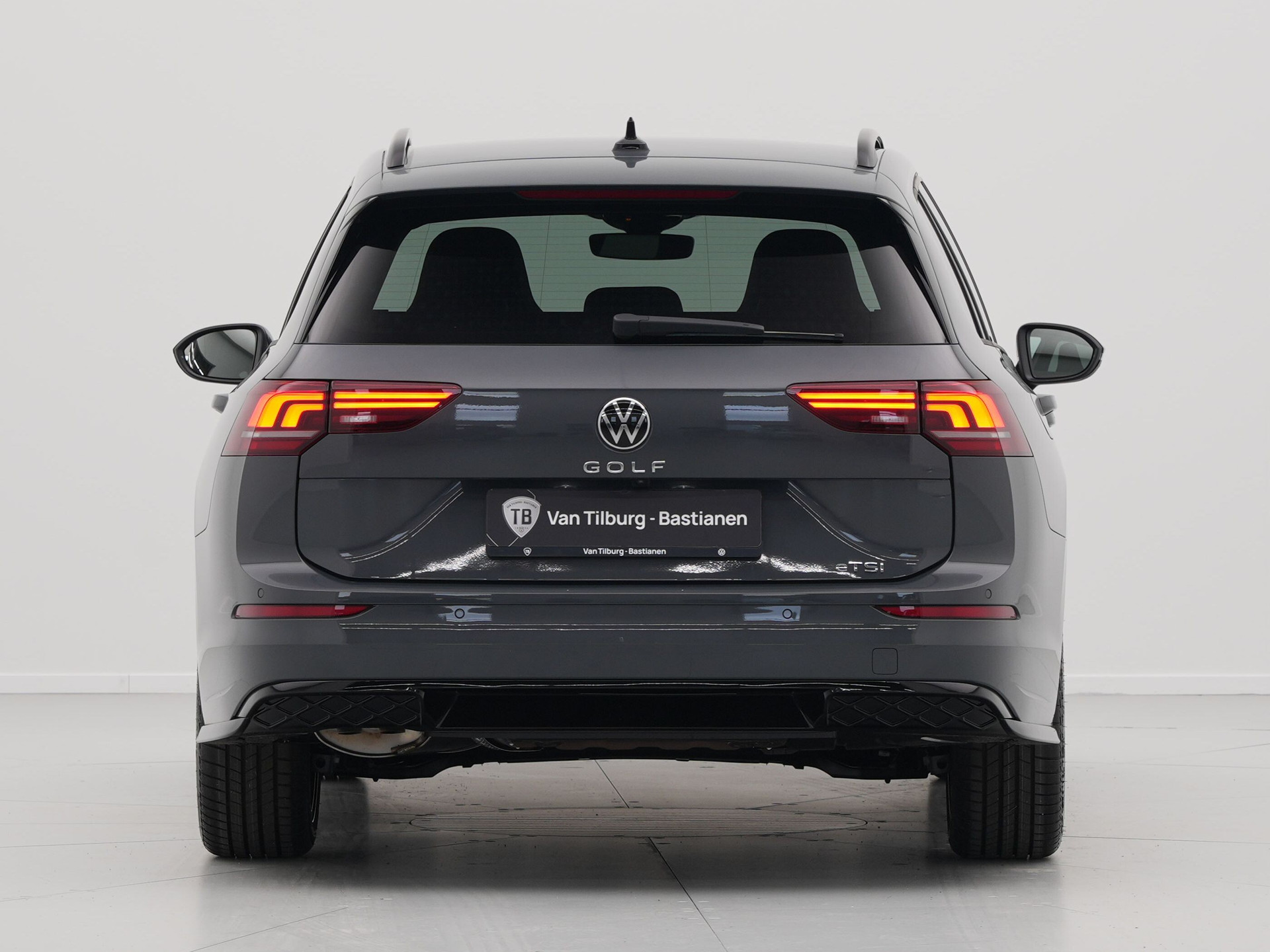 Volkswagen - GOLF Variant 1.5 eTSI 116 7DSG R-Line Edition - 2024