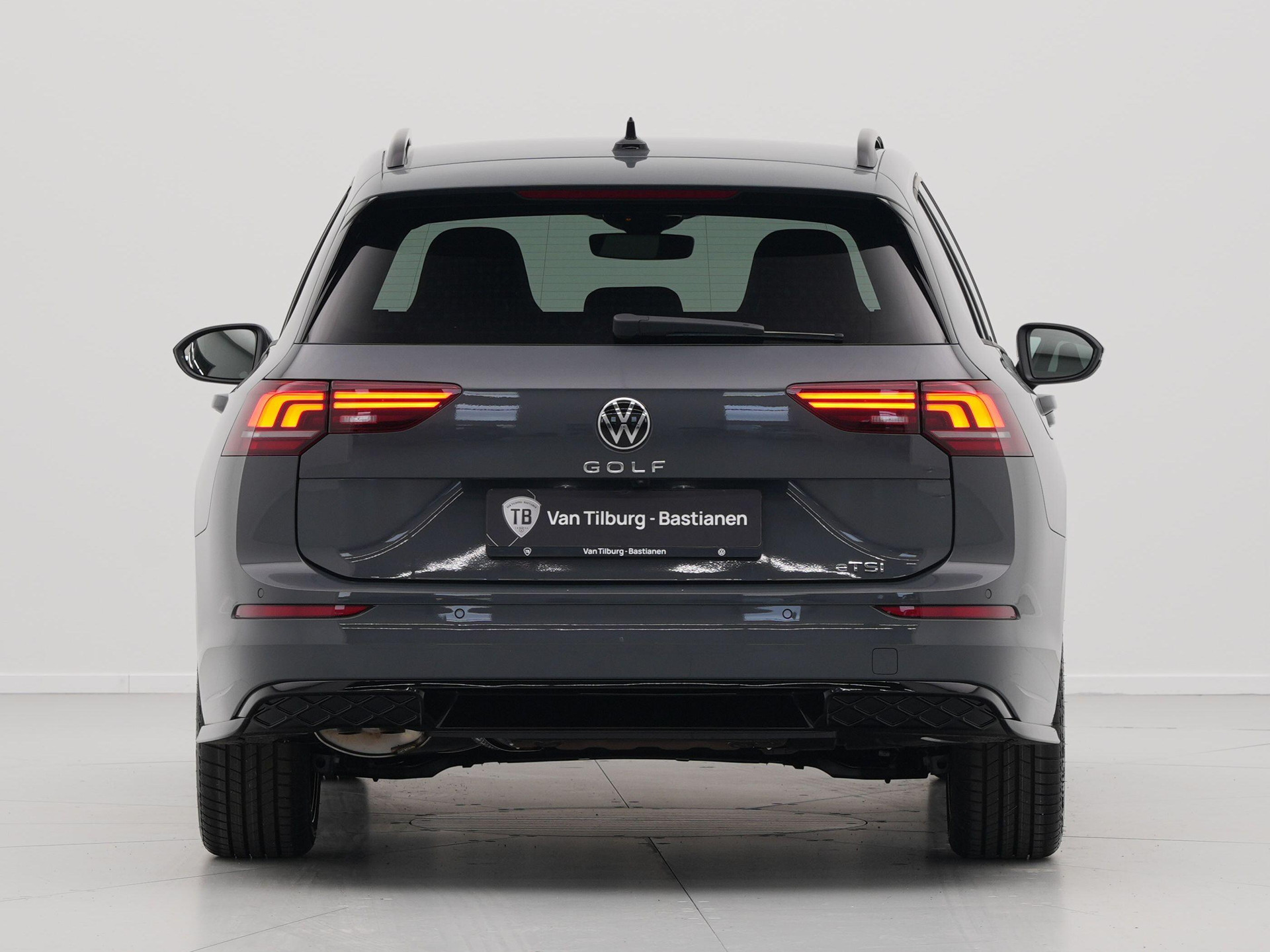 Volkswagen - GOLF Variant 1.5 eTSI 116 7DSG R-Line Edition - 2024