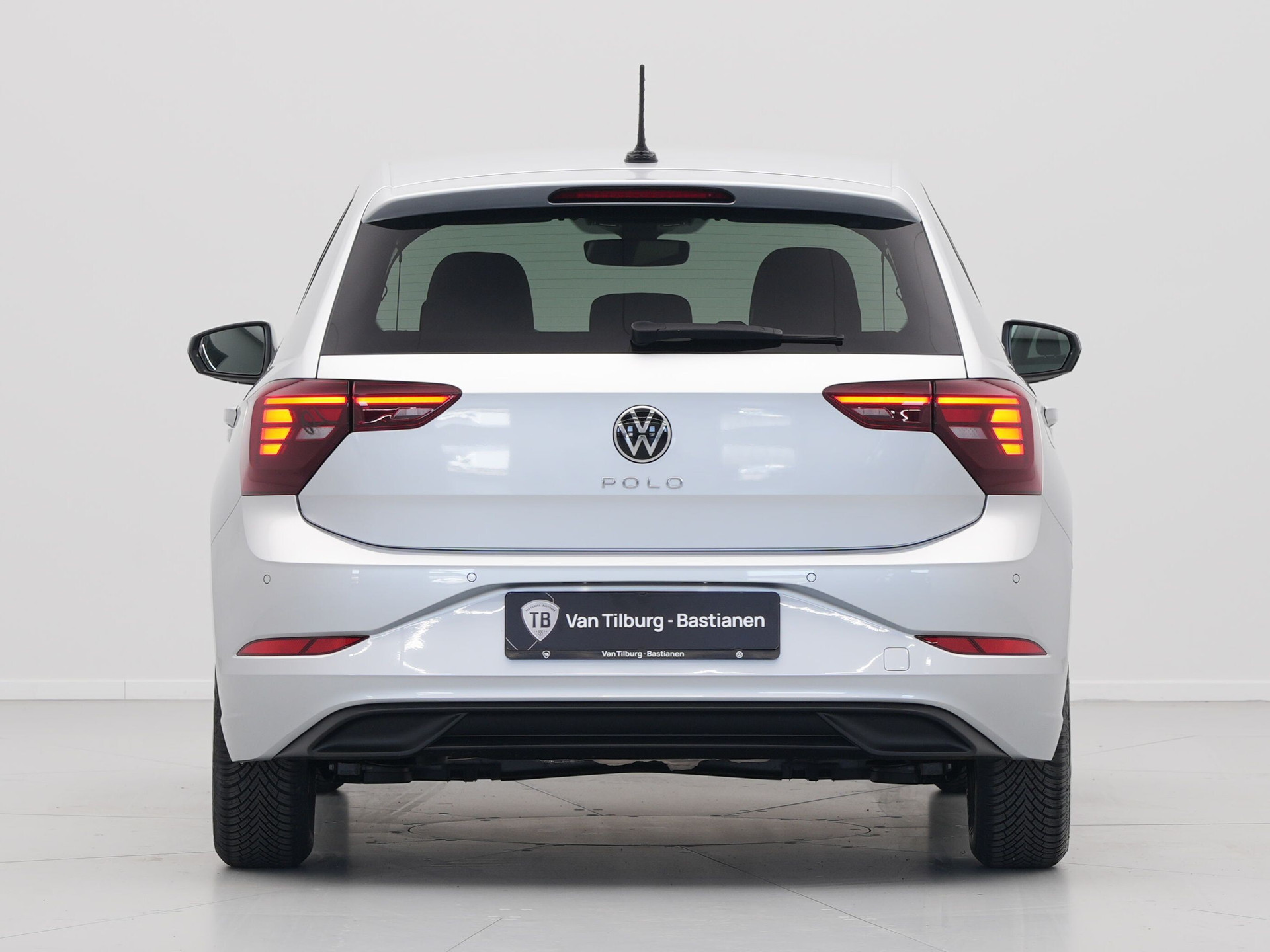 Volkswagen - Polo 1.0 TSI 95 5MT Life Edition - 2024