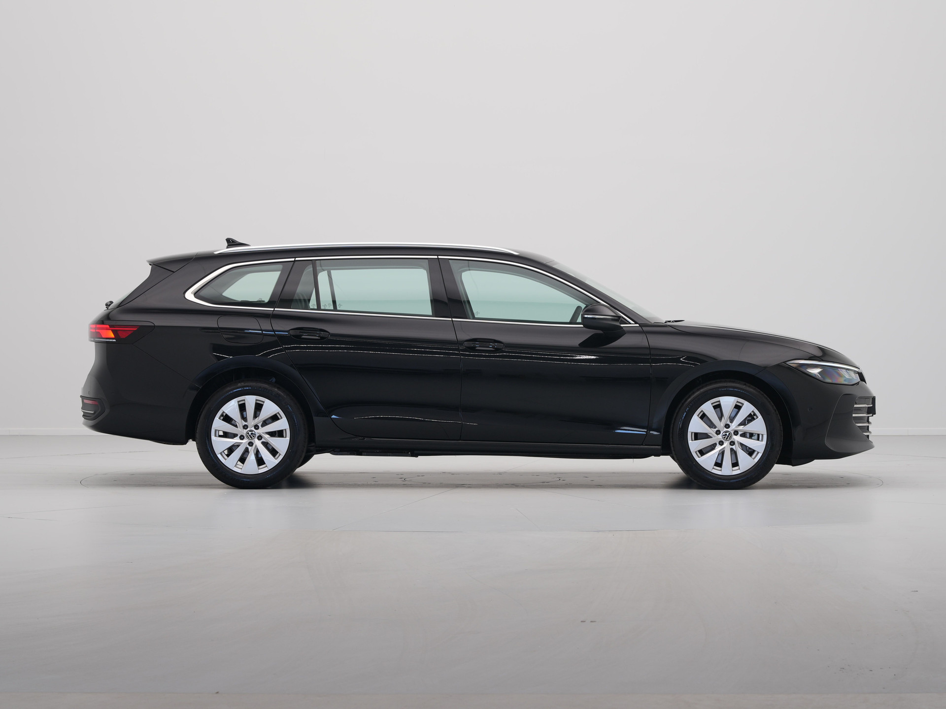 Volkswagen - Passat Variant 1.5 eHybrid 204 6DSG Business - 2024