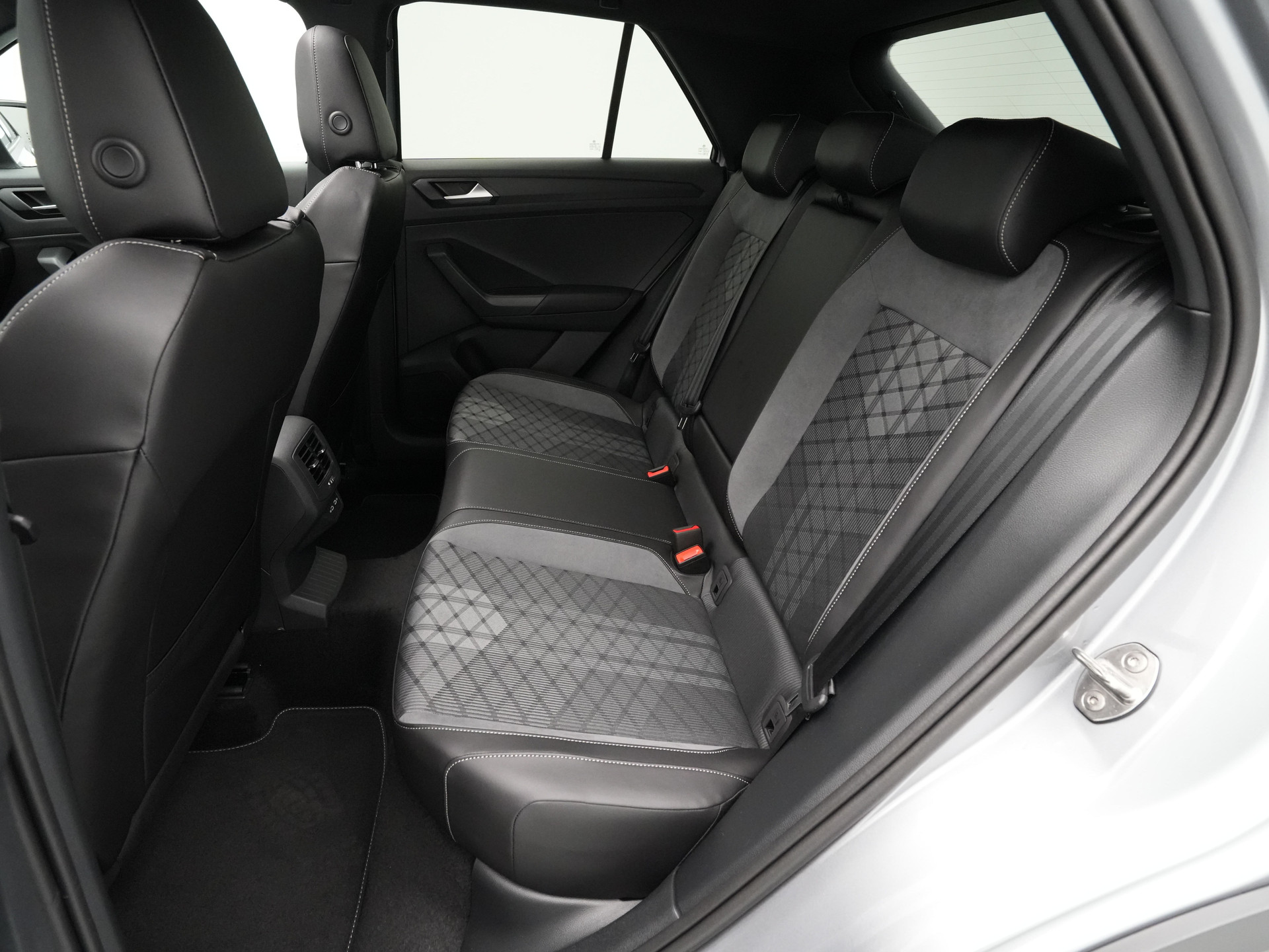 Volkswagen - T-Roc 1.5 TSI 150 7DSG R-Line Edition - 2025