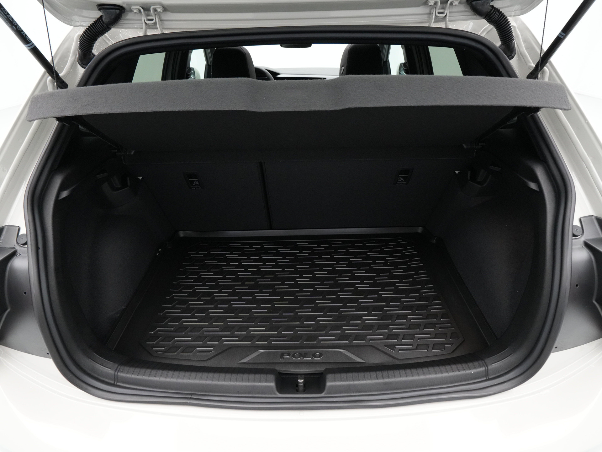 Volkswagen - Polo 1.0 TSI 95 5MT R-Line Edition - 2024