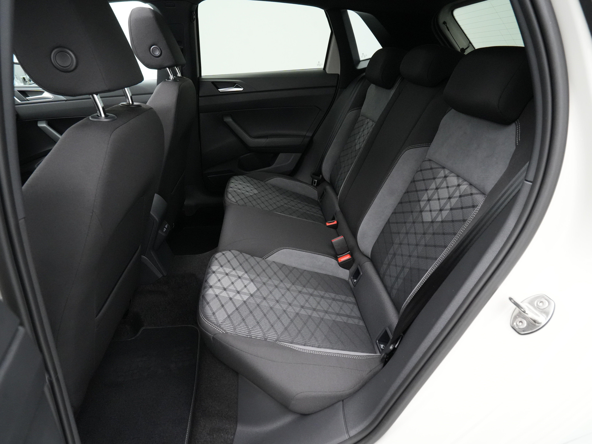 Volkswagen - Polo 1.0 TSI 95 5MT R-Line Edition - 2025