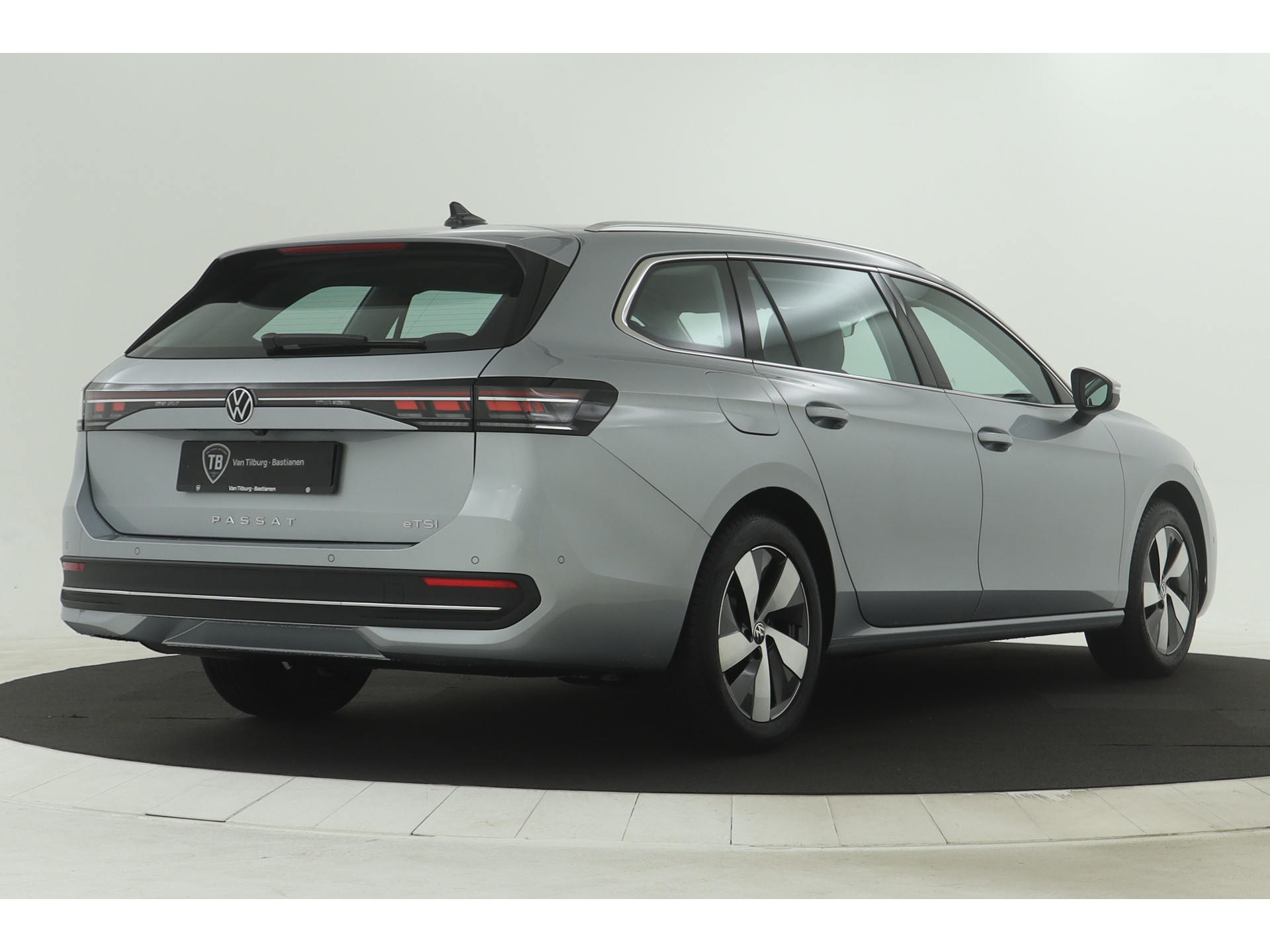Volkswagen - Passat Variant 1.5 eTSI Business - 2024