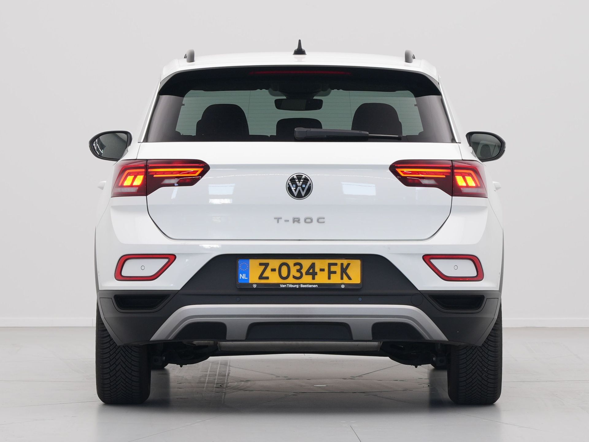Volkswagen - T-Roc 1.5 TSI Life - 2024