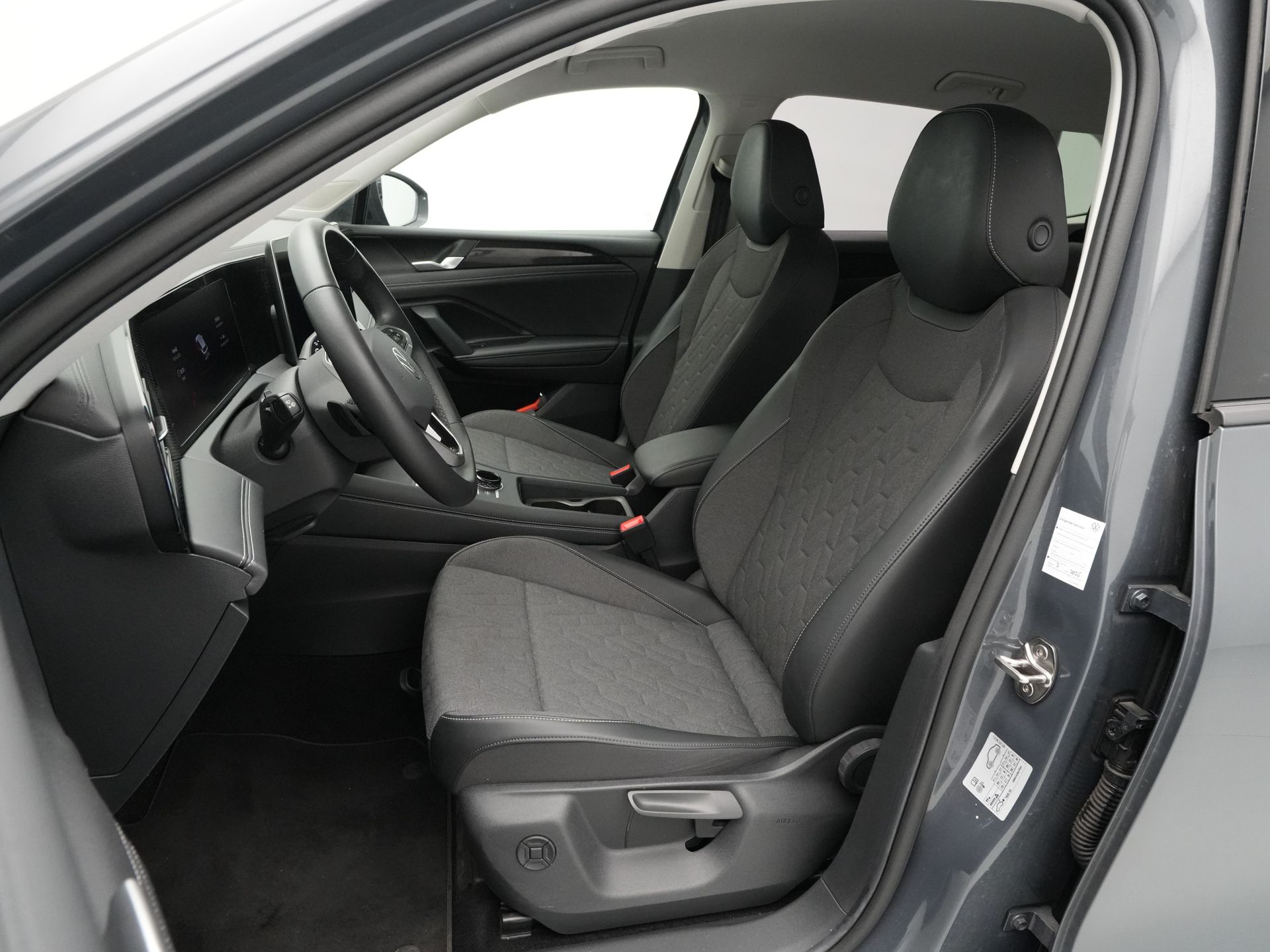 Volkswagen - Tiguan 1.5 eTSI Life Edition - 2024