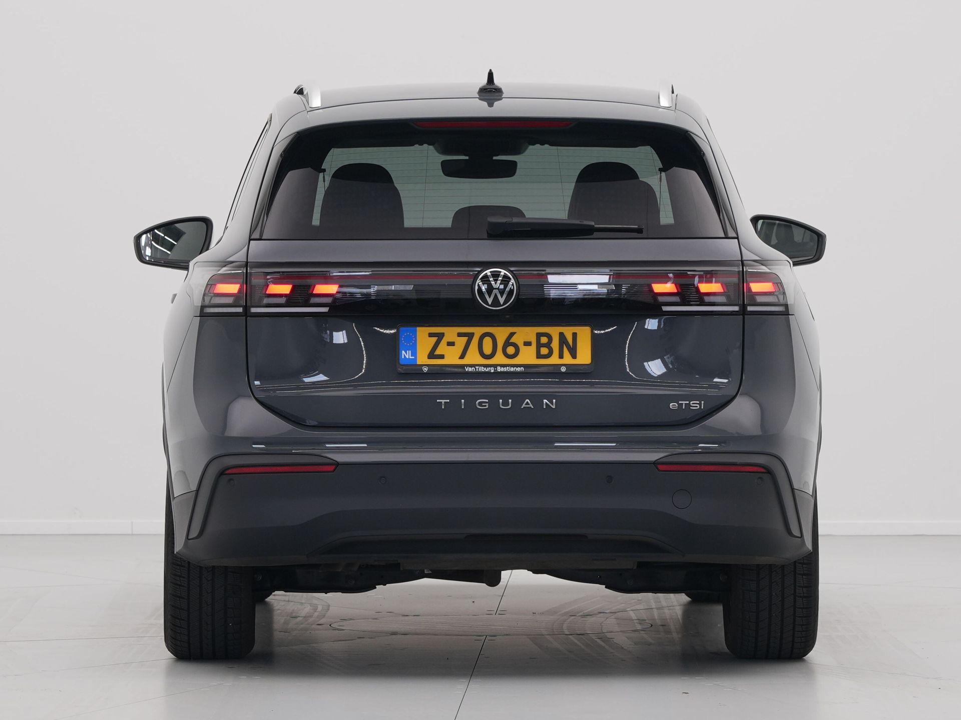 Volkswagen - Tiguan 1.5 eTSI Life Edition - 2024