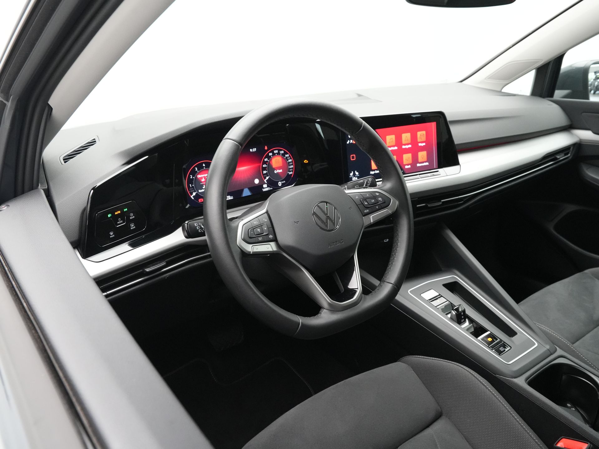 Volkswagen - Golf 1.0 eTSI Life Business - 2024