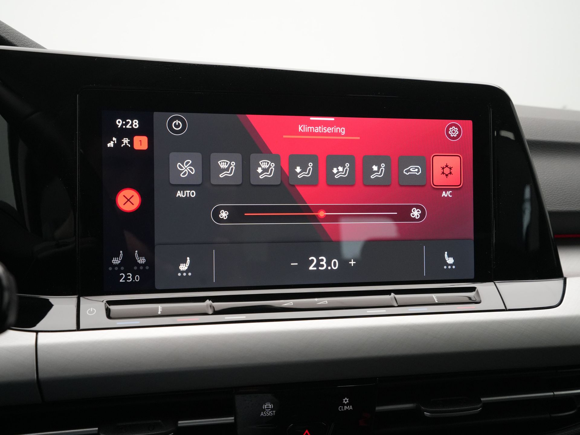 Volkswagen - Golf 1.0 eTSI Life Business - 2024
