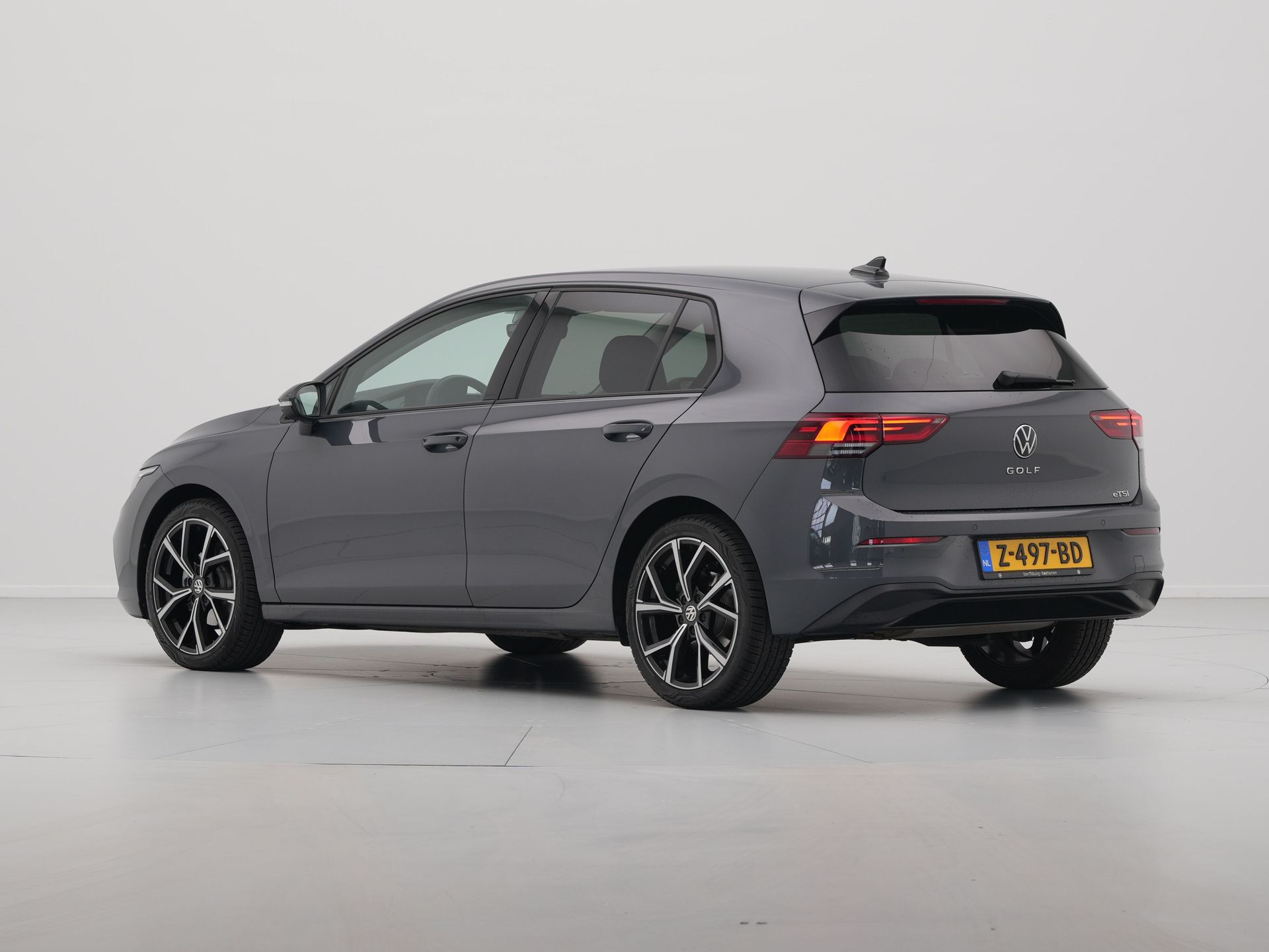 Volkswagen - Golf 1.0 eTSI Life Business - 2024