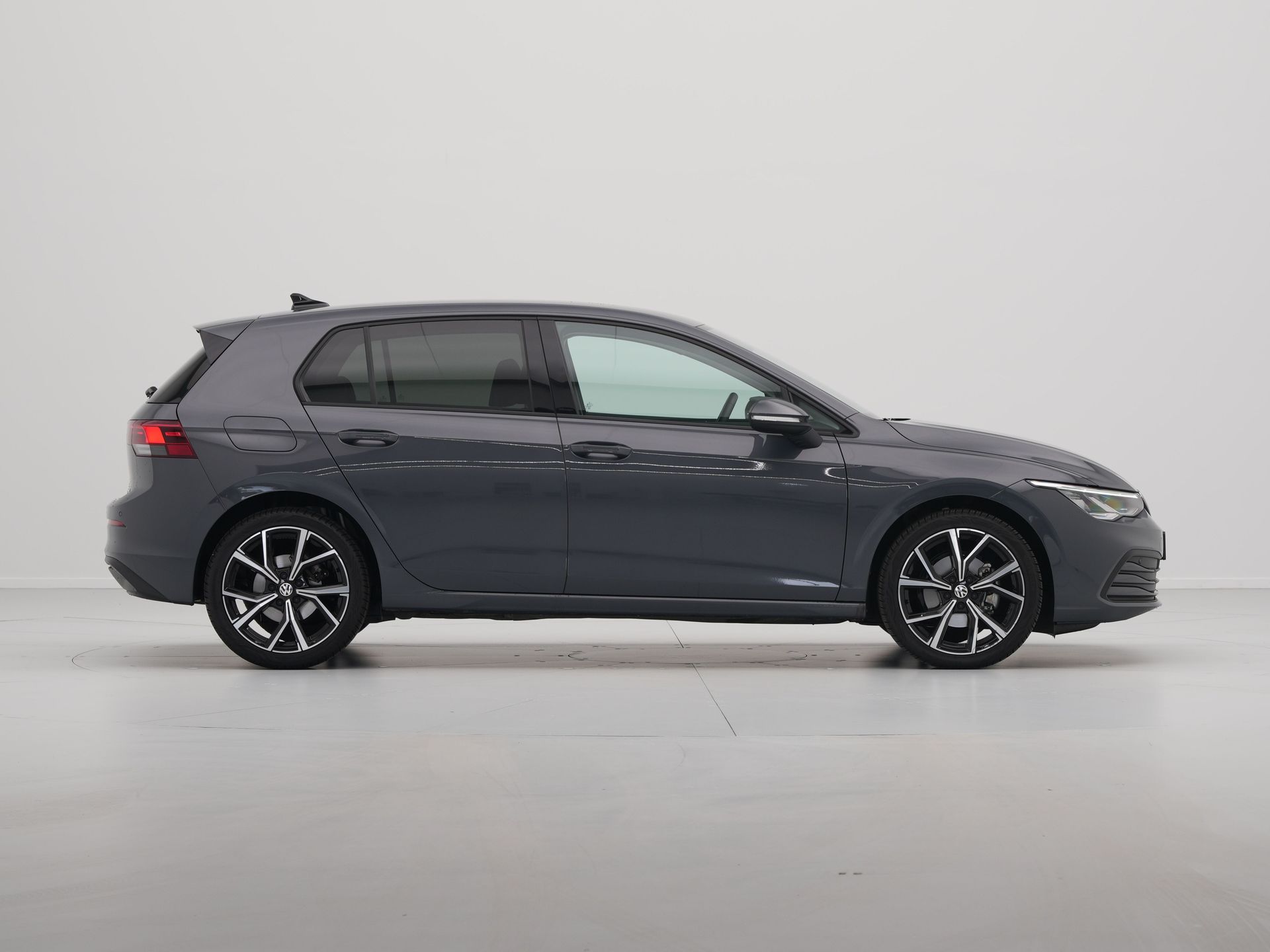 Volkswagen - Golf 1.0 eTSI Life Business - 2024