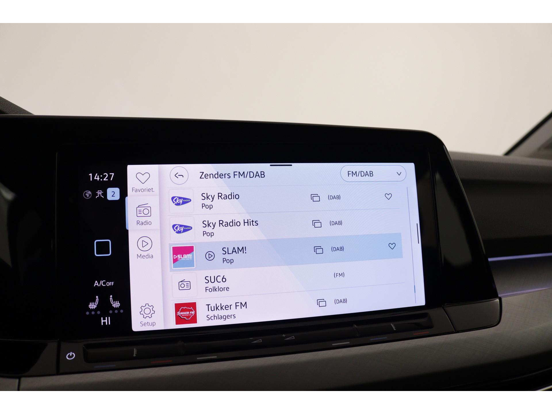 Volkswagen - Golf 1.0 eTSI Life Business - 2024