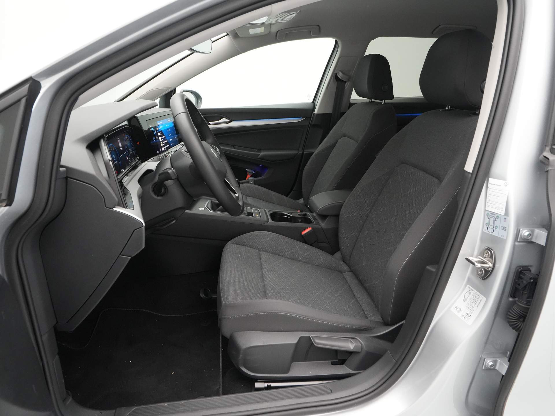 Volkswagen - GOLF Variant 1.0 TSI Life - 2024