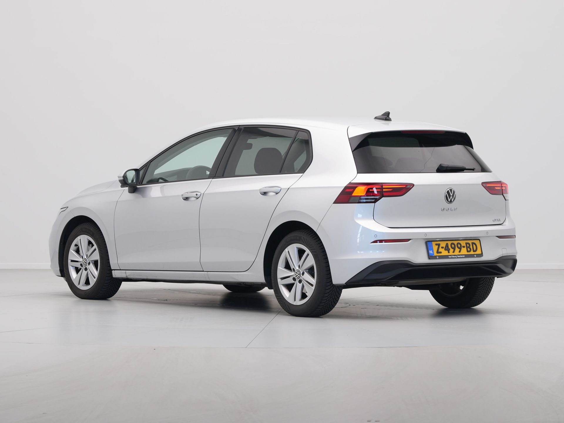 Volkswagen - Golf 1.0 eTSI Life Business - 2024