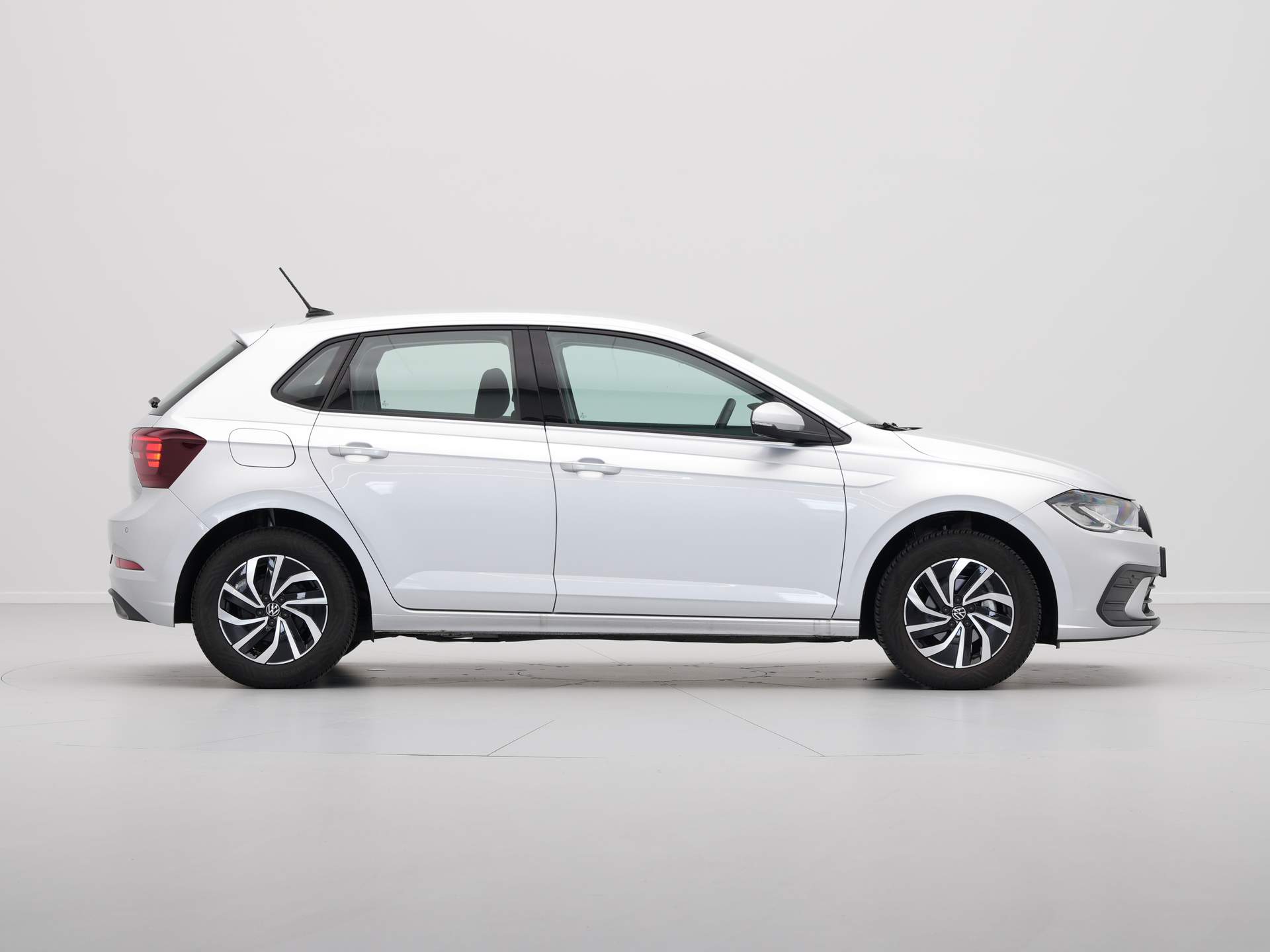 Volkswagen - Polo 1.0 TSI 95pk DSG Life - 2024