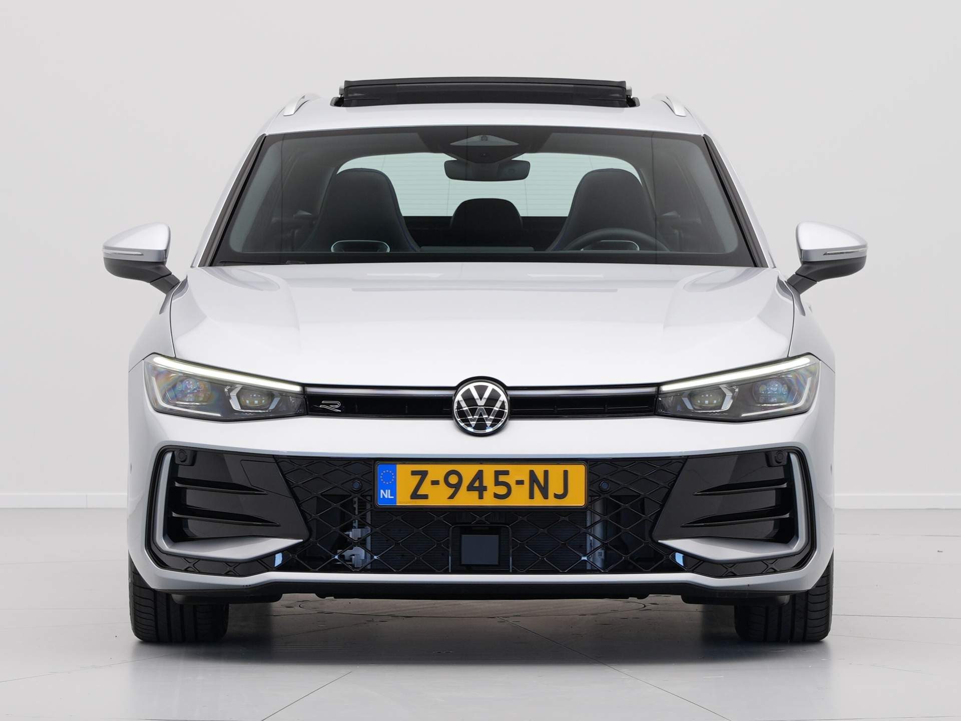 Volkswagen - Passat Variant 1.5 eTSI 150pk DSG R-Line Business - 2024