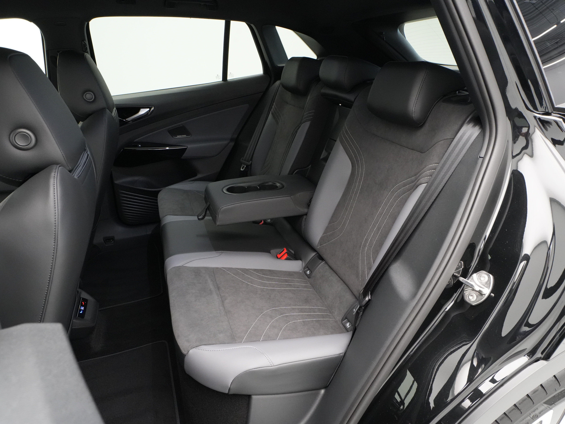Volkswagen - ID.4 77kWh 286 1AT Pro Business - 2025