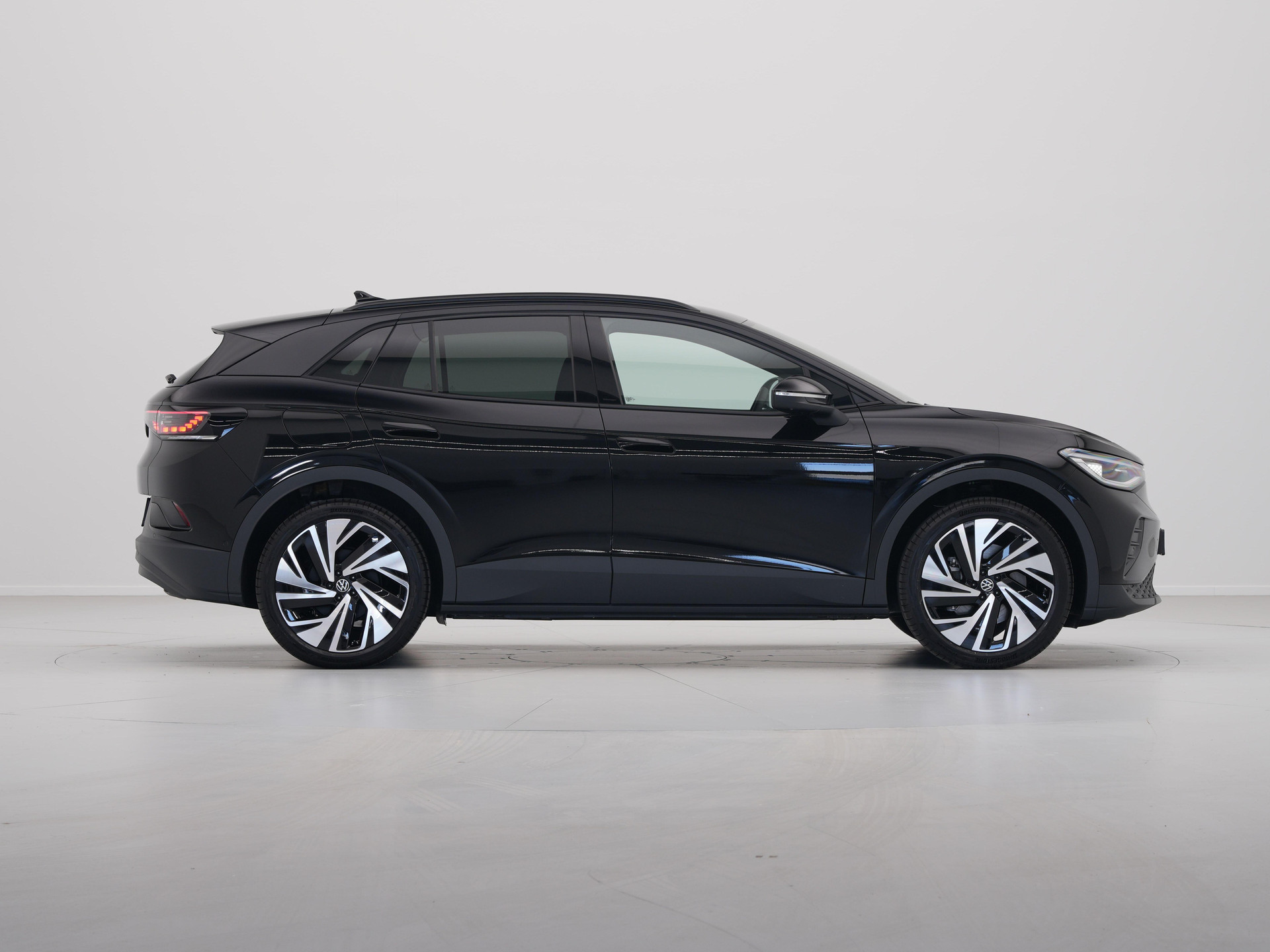 Volkswagen - ID.4 77kWh 286 1AT Pro Business - 2025