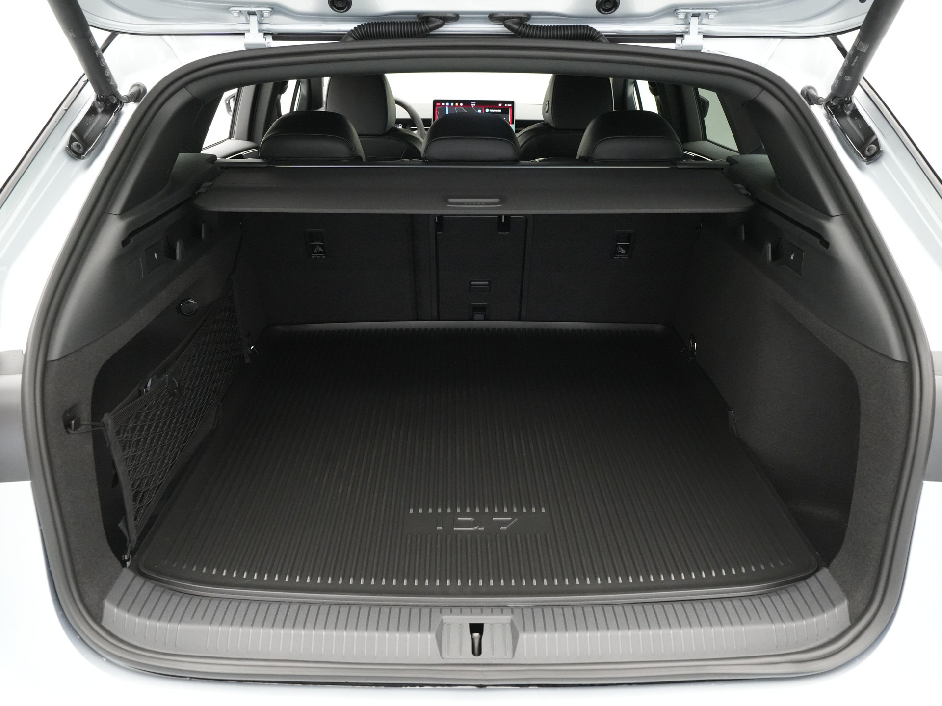 Volkswagen - ID.7 Tourer 77 kWh Elektromotor 286 1AT Pro Business - 2025