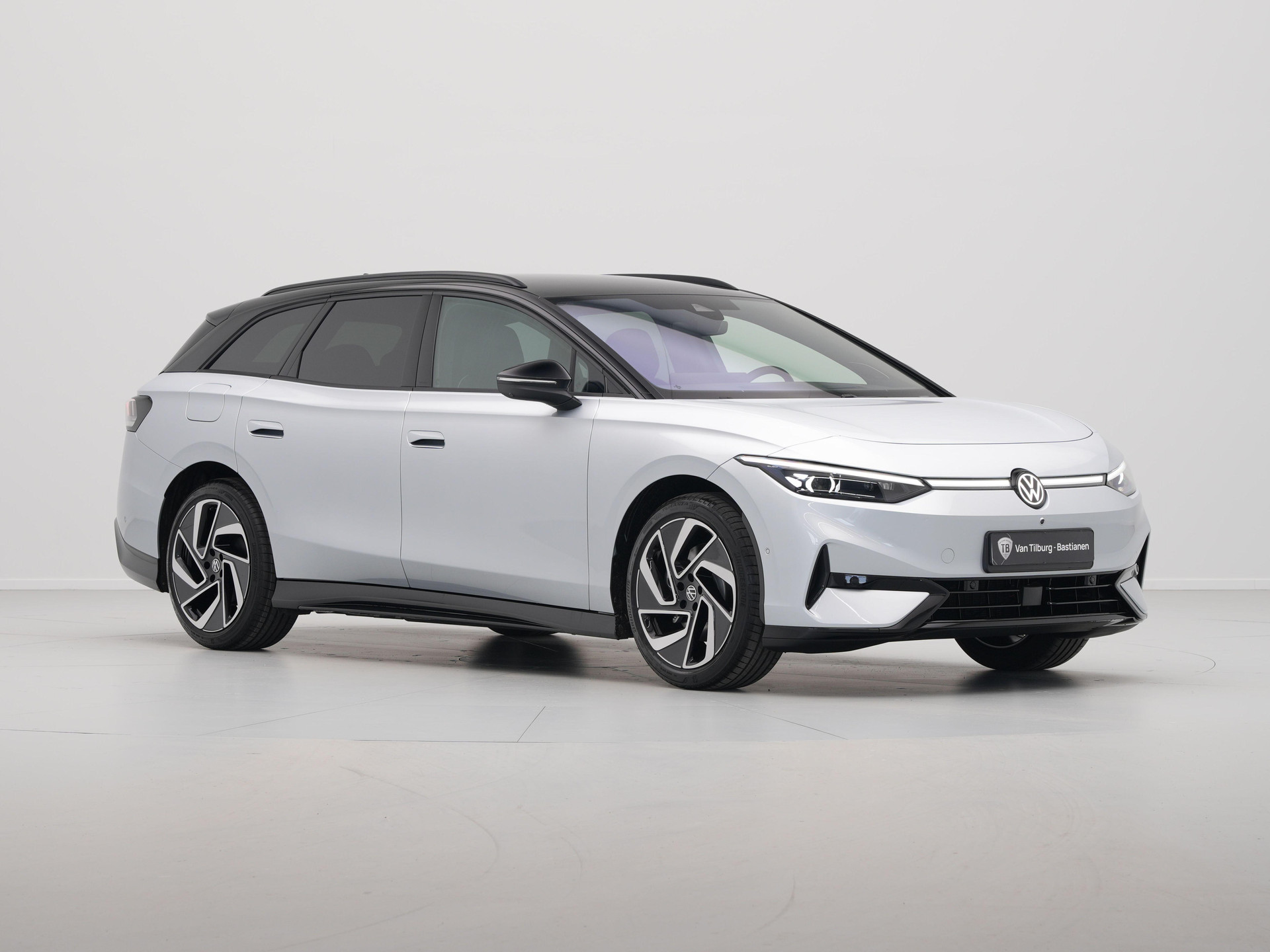 Volkswagen - ID.7 Tourer 77 kWh Elektromotor 286 1AT Pro Business - 2025