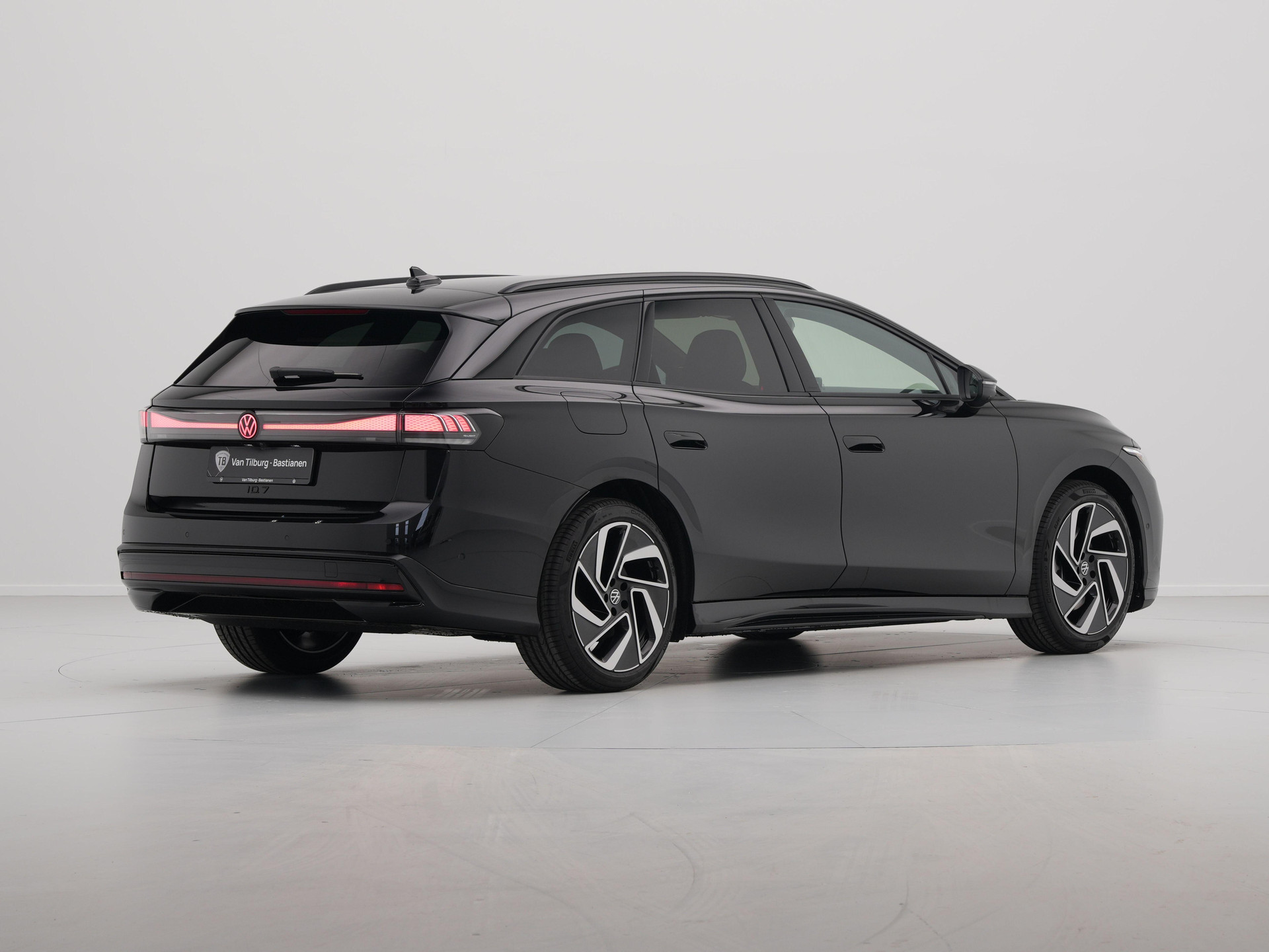 Volkswagen - ID.7 Tourer 77 kWh Elektromotor 286 1AT Pro Business - 2025
