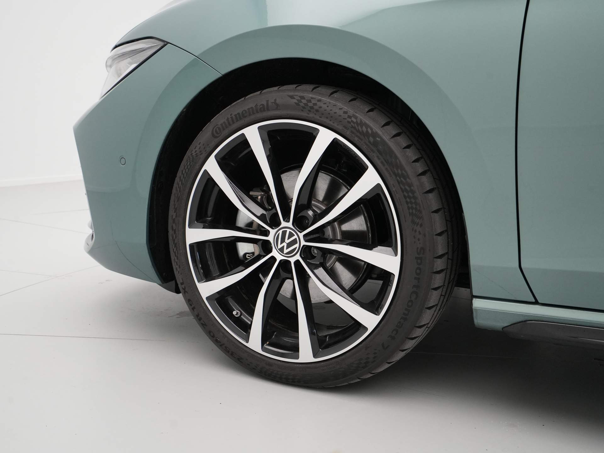 Volkswagen - Passat Variant 1.5 eTSI R-Line Business - 2024