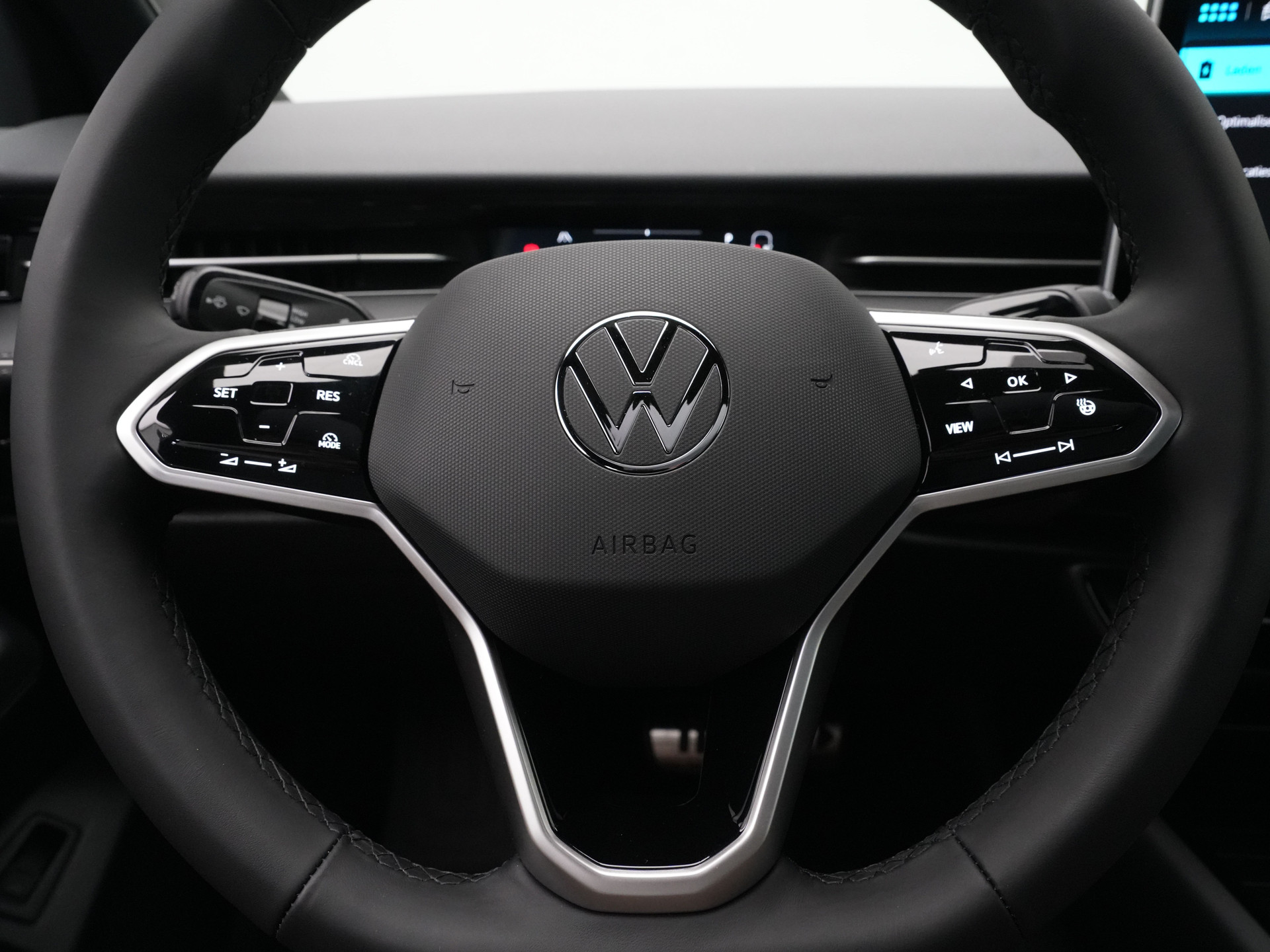 Volkswagen - ID.7 77 kWh Elektromotor 286 1AT Pro Business - 2025