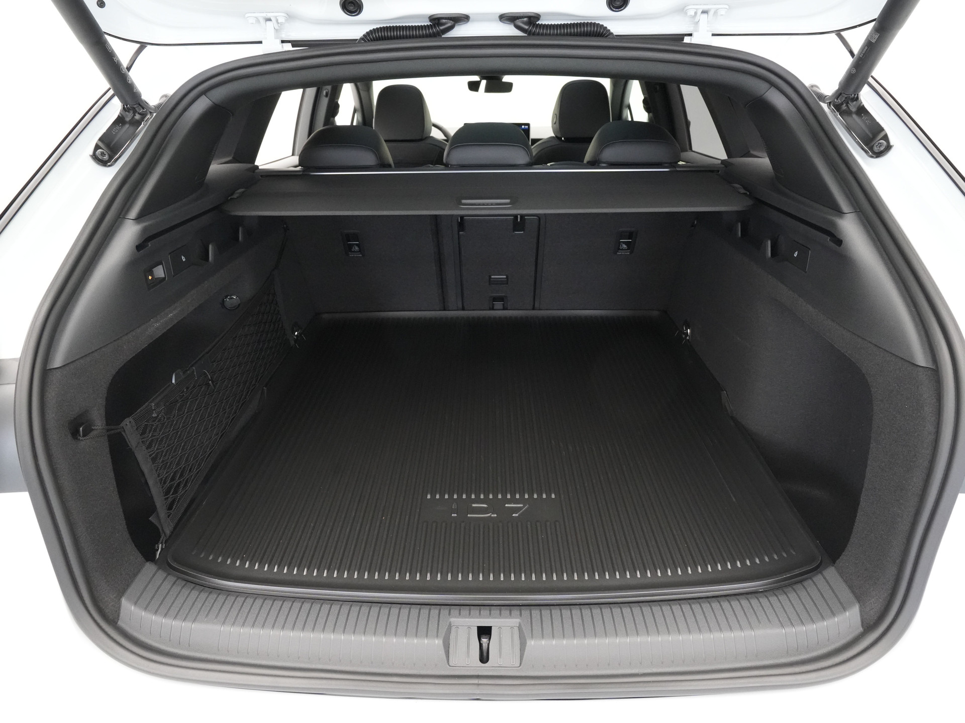 Volkswagen - ID.7 Tourer 86 kWh Elektromotor 286 1AT Pro S Business - 2025