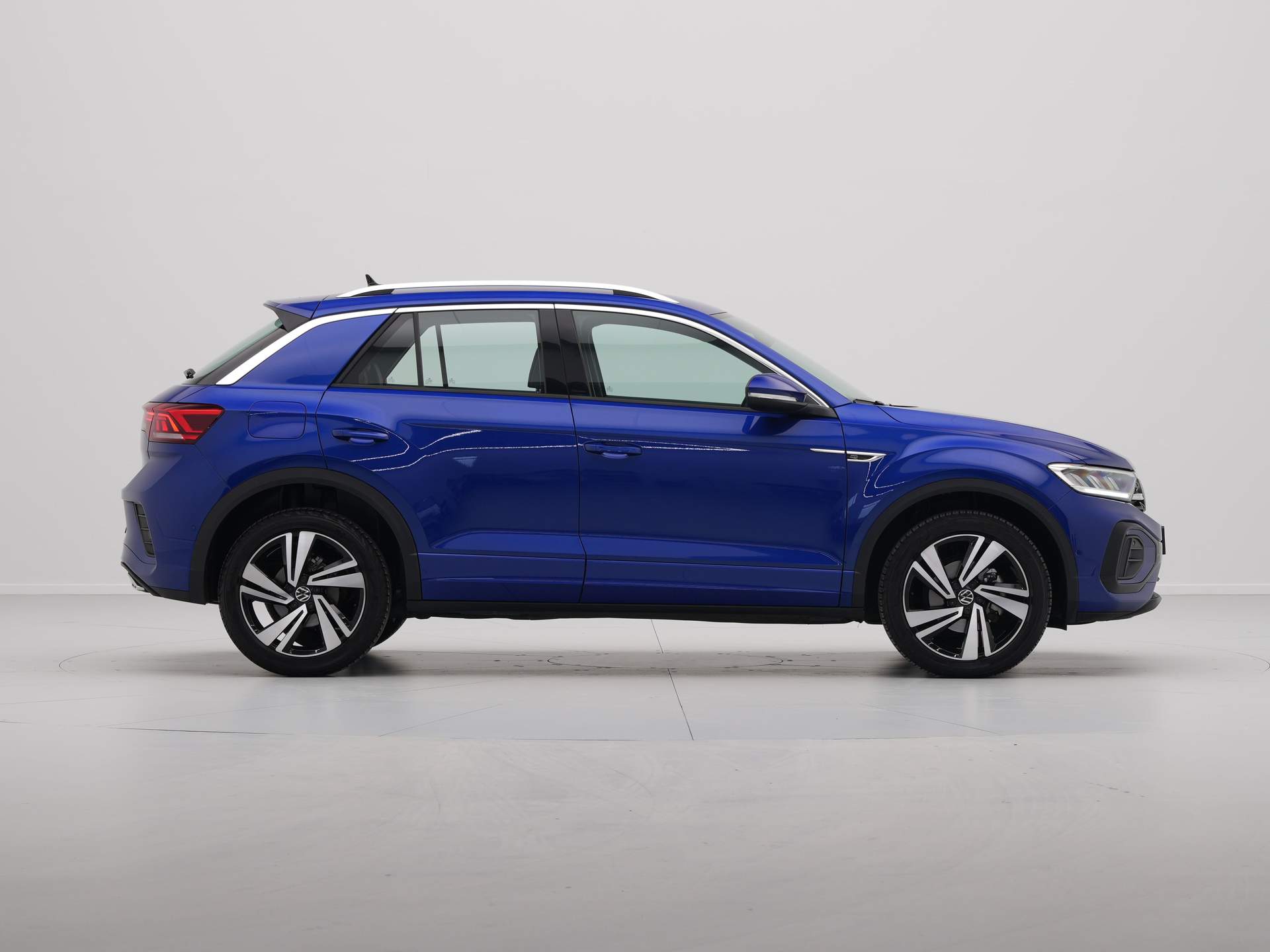 Volkswagen - T-Roc 1.5 TSI 150pk DSG R-Line - 2024