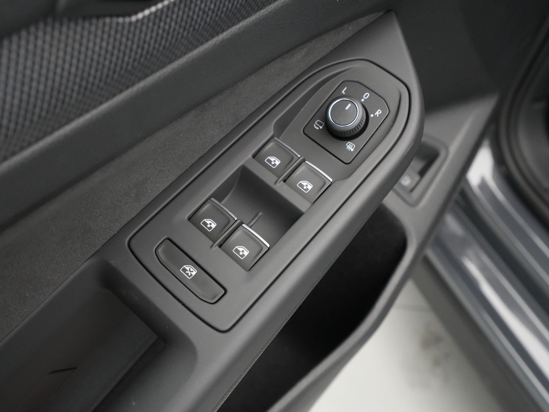 Volkswagen - Golf 1.5 eHybrid 272 6DSG GTE - 2025