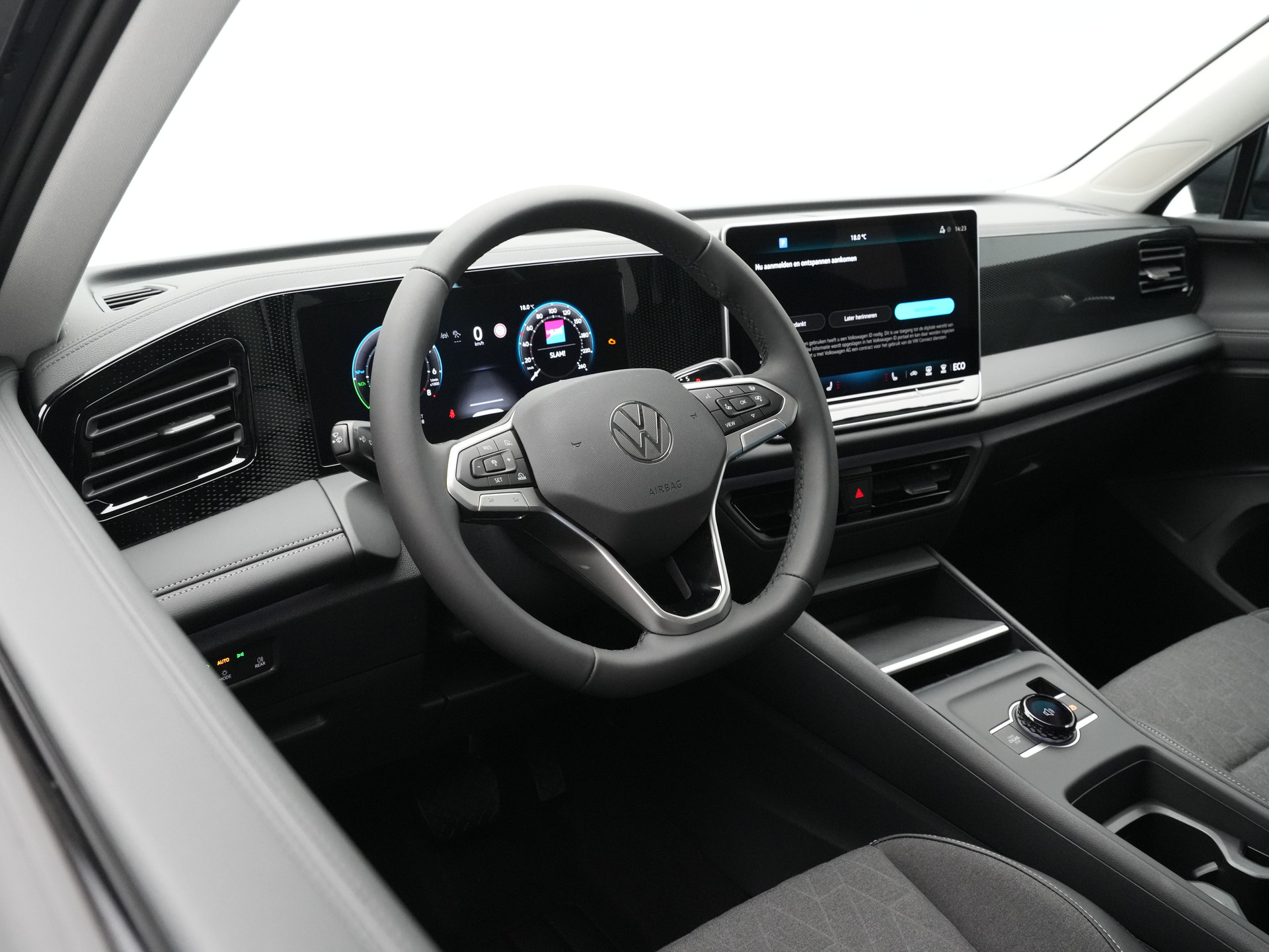 Volkswagen - Tiguan 1.5 eHybrid 204 6DSG Life Edition - 2025