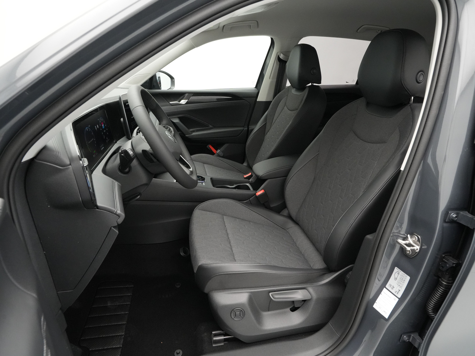 Volkswagen - Tiguan 1.5 eHybrid 204 6DSG Life Edition - 2025