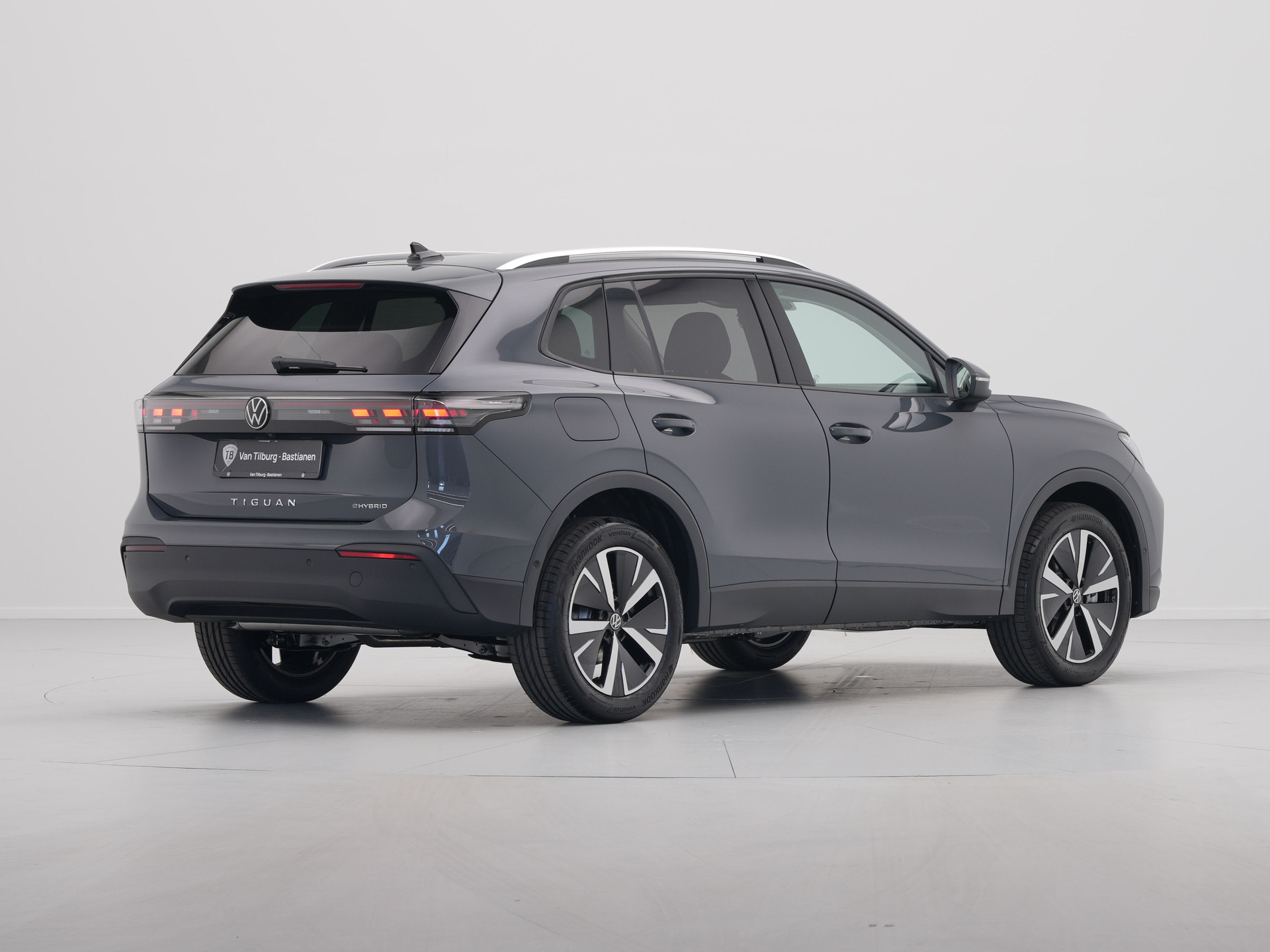 Volkswagen - Tiguan 1.5 eHybrid 204 6DSG Life Edition - 2025