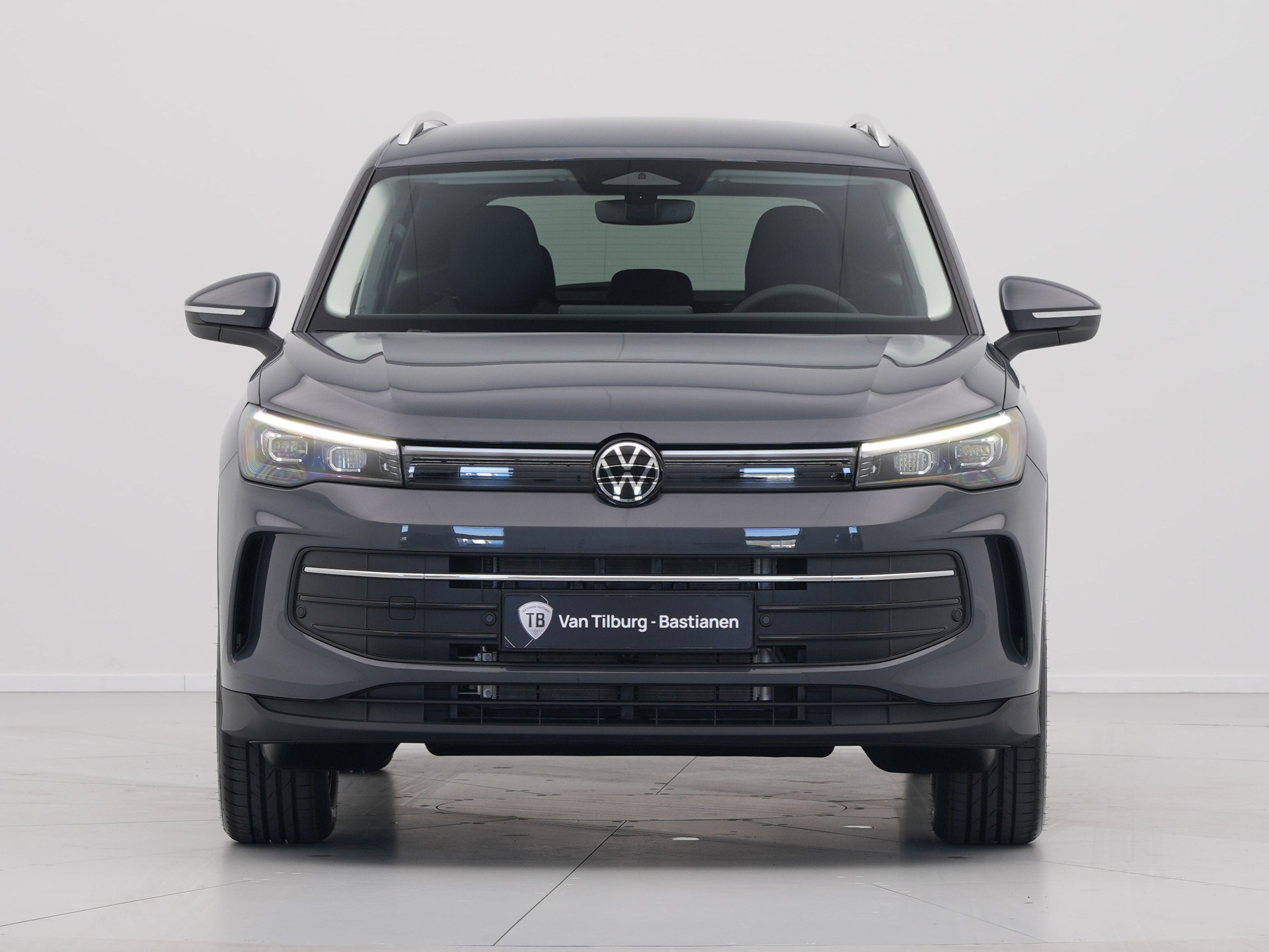 Volkswagen - Tiguan 1.5 eHybrid 204 6DSG Life Edition - 2025