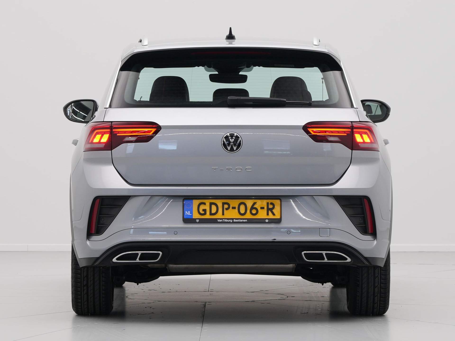 Volkswagen - T-Roc 1.5 TSI 150pk DSG R-Line - 2024