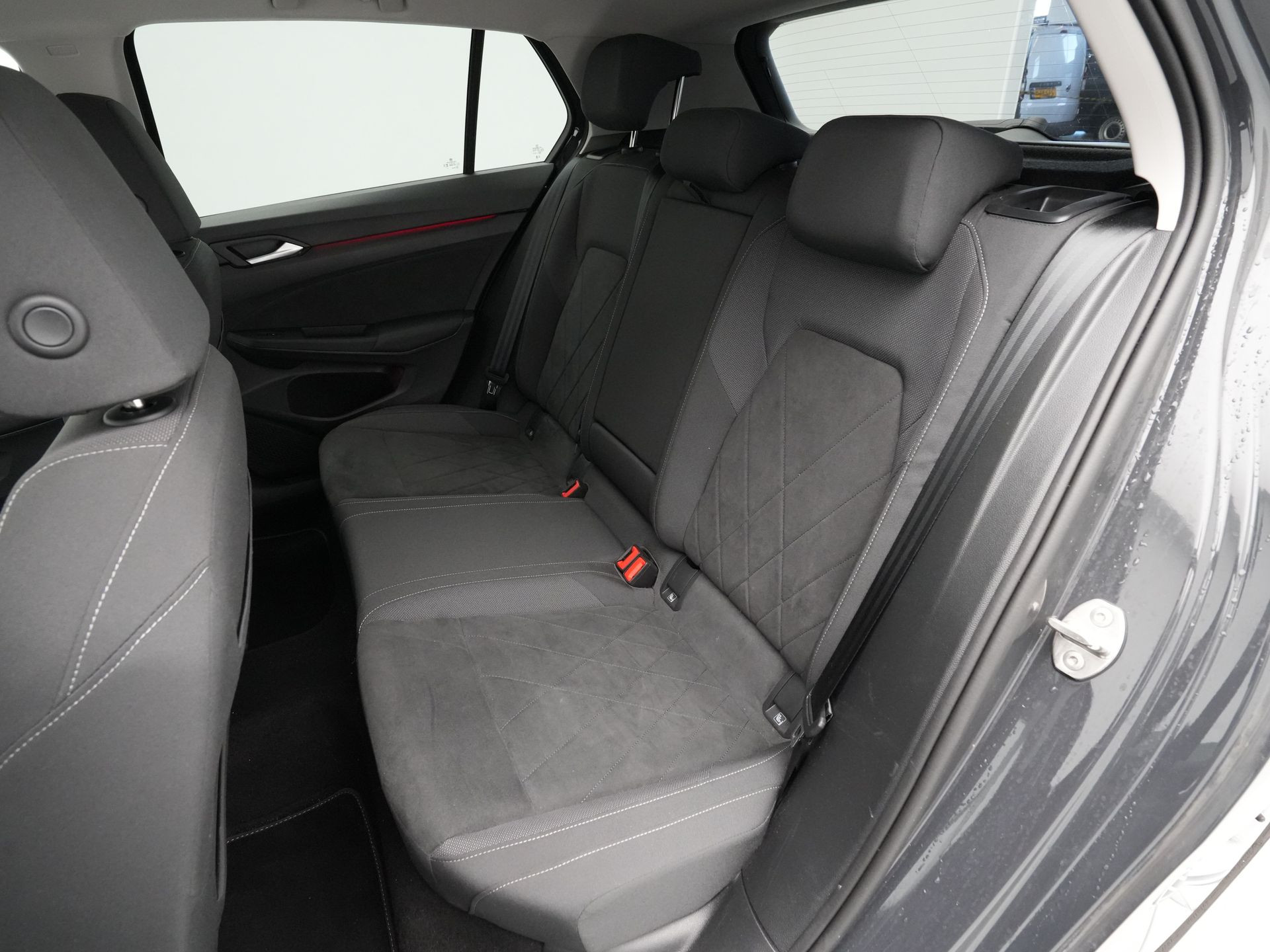 Volkswagen - Golf 1.0 eTSI Life Business - 2024