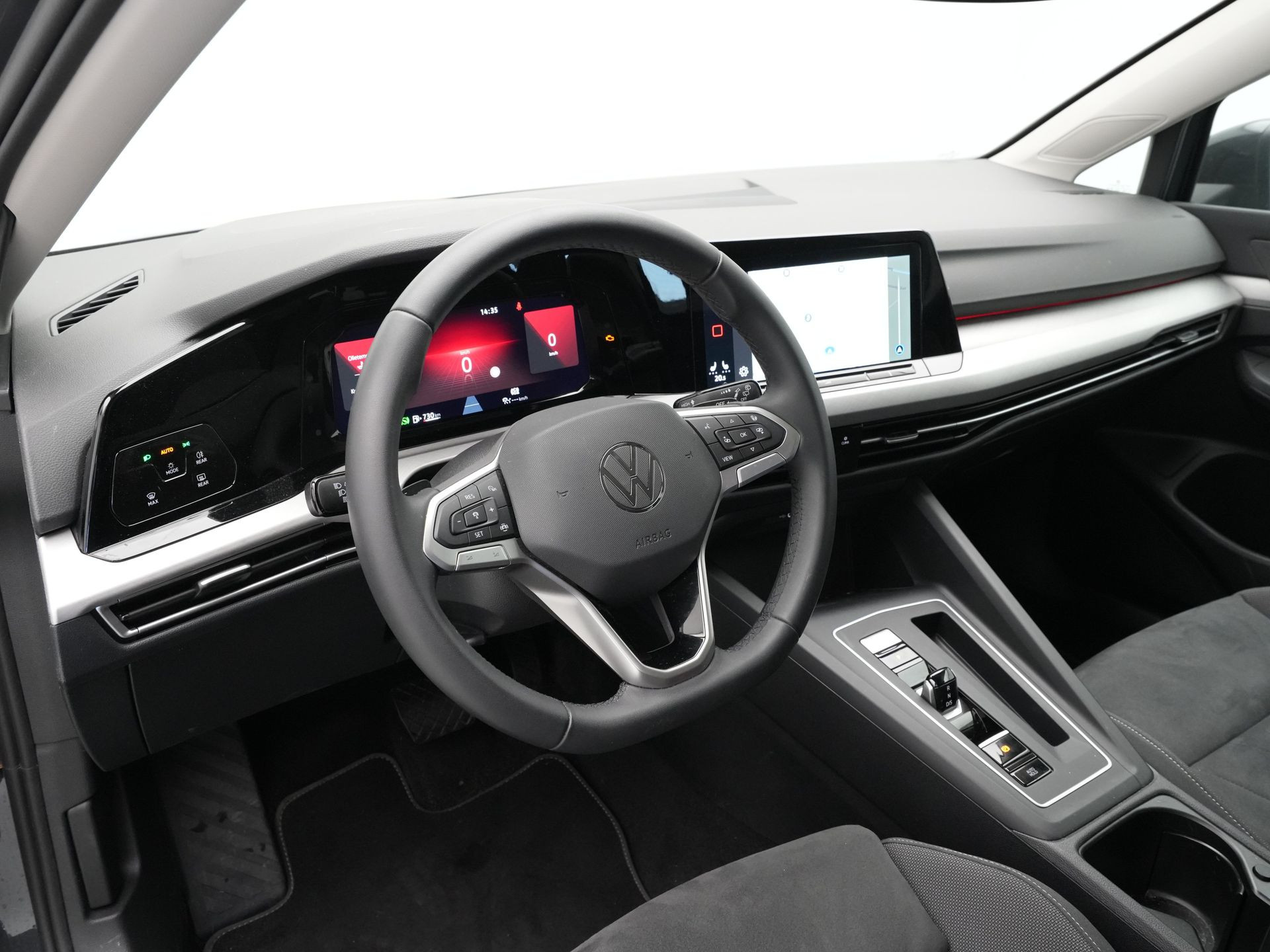 Volkswagen - Golf 1.0 eTSI Life Business - 2024