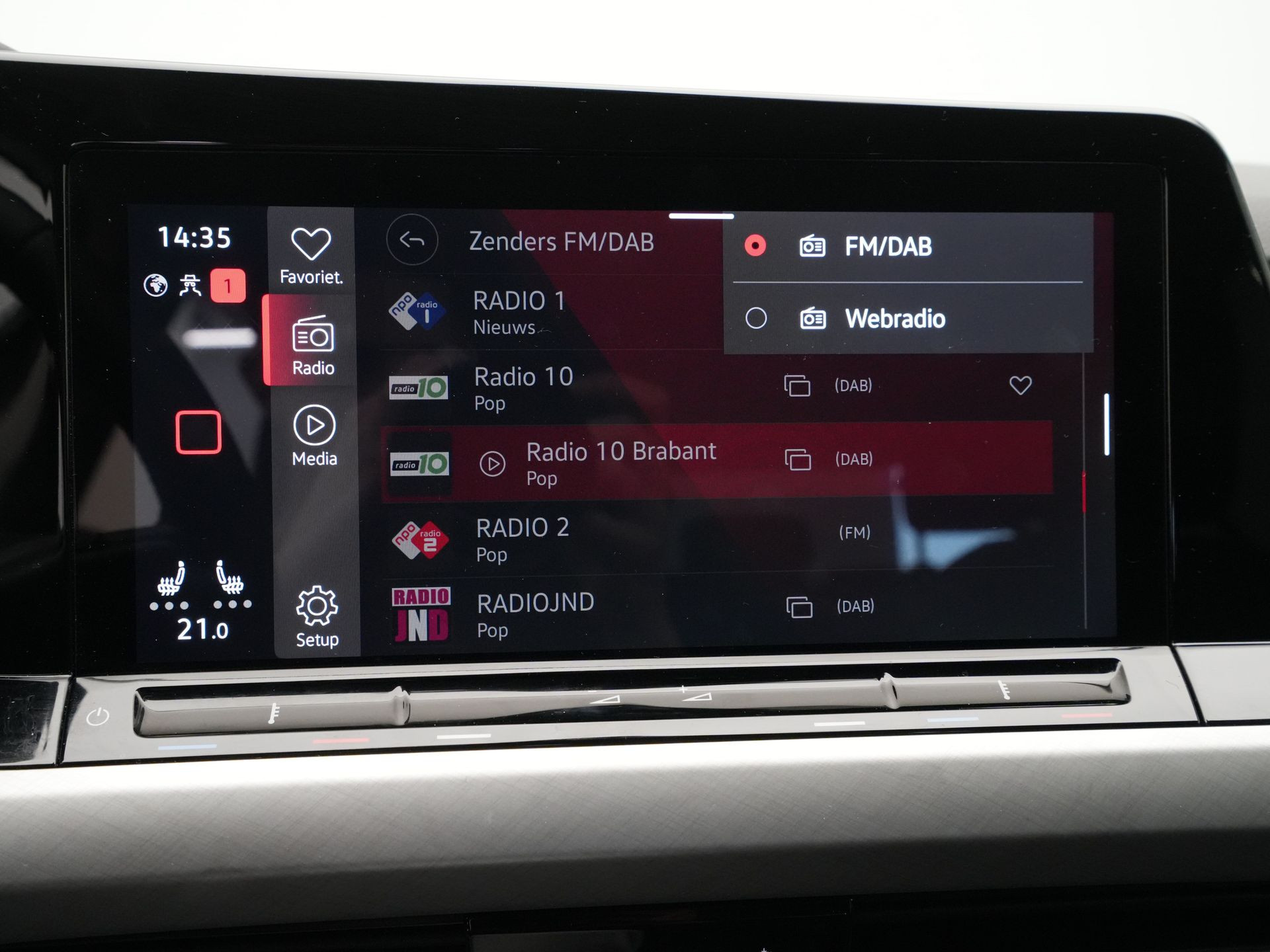 Volkswagen - Golf 1.0 eTSI Life Business - 2024