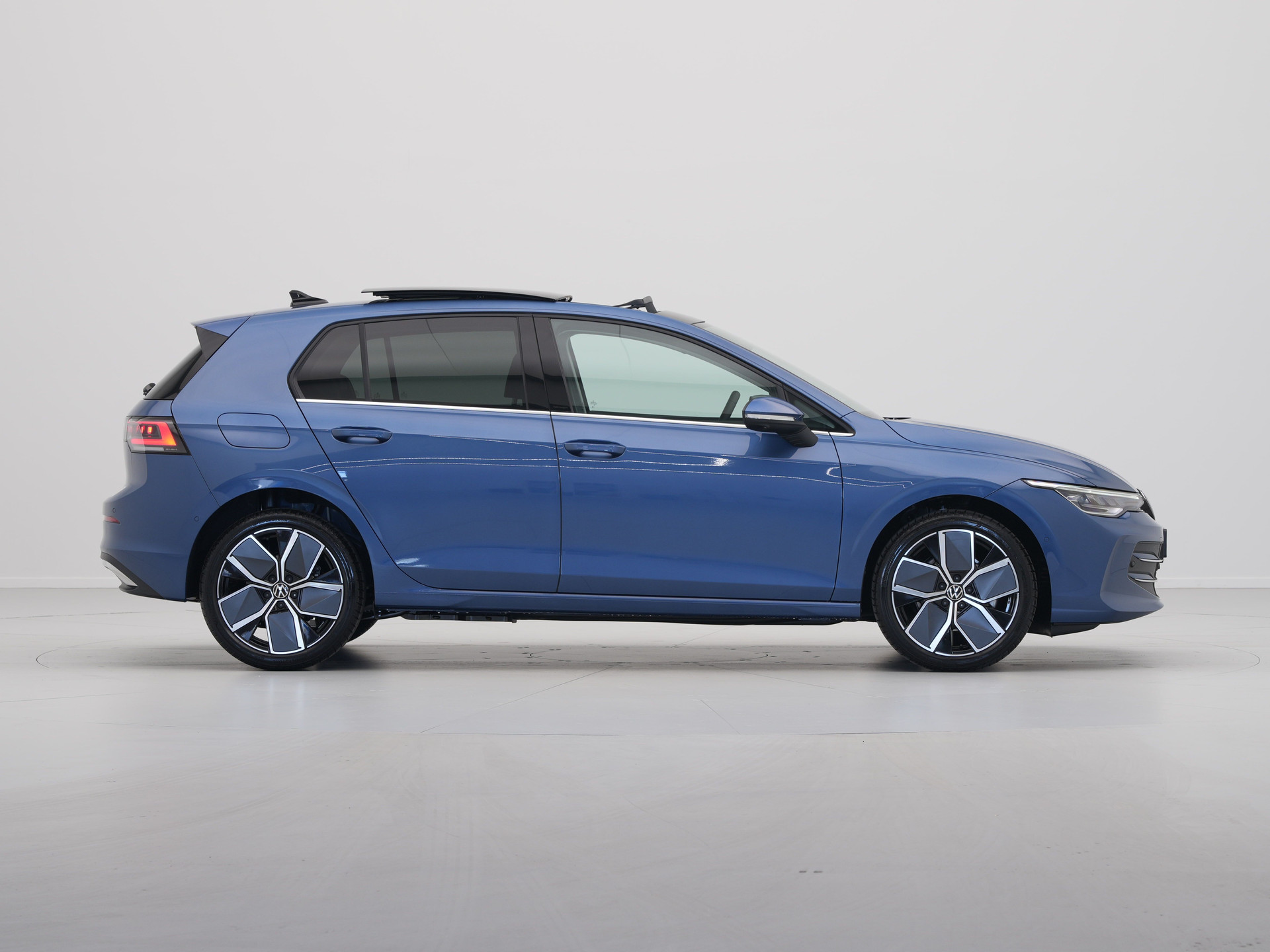 Volkswagen - Golf 1.5 eHybrid 204 6DSG Style Edition - 2025