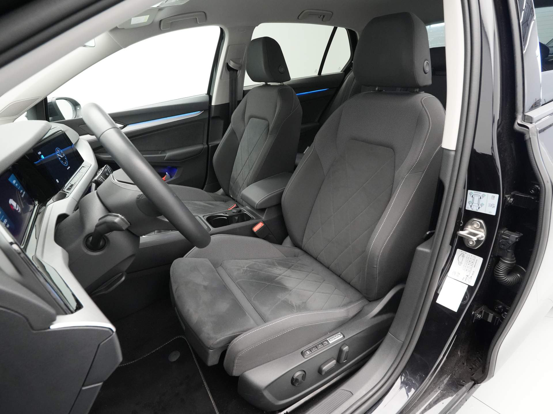 Volkswagen - Golf 1.0 TSI 110pk Life Business - 2024