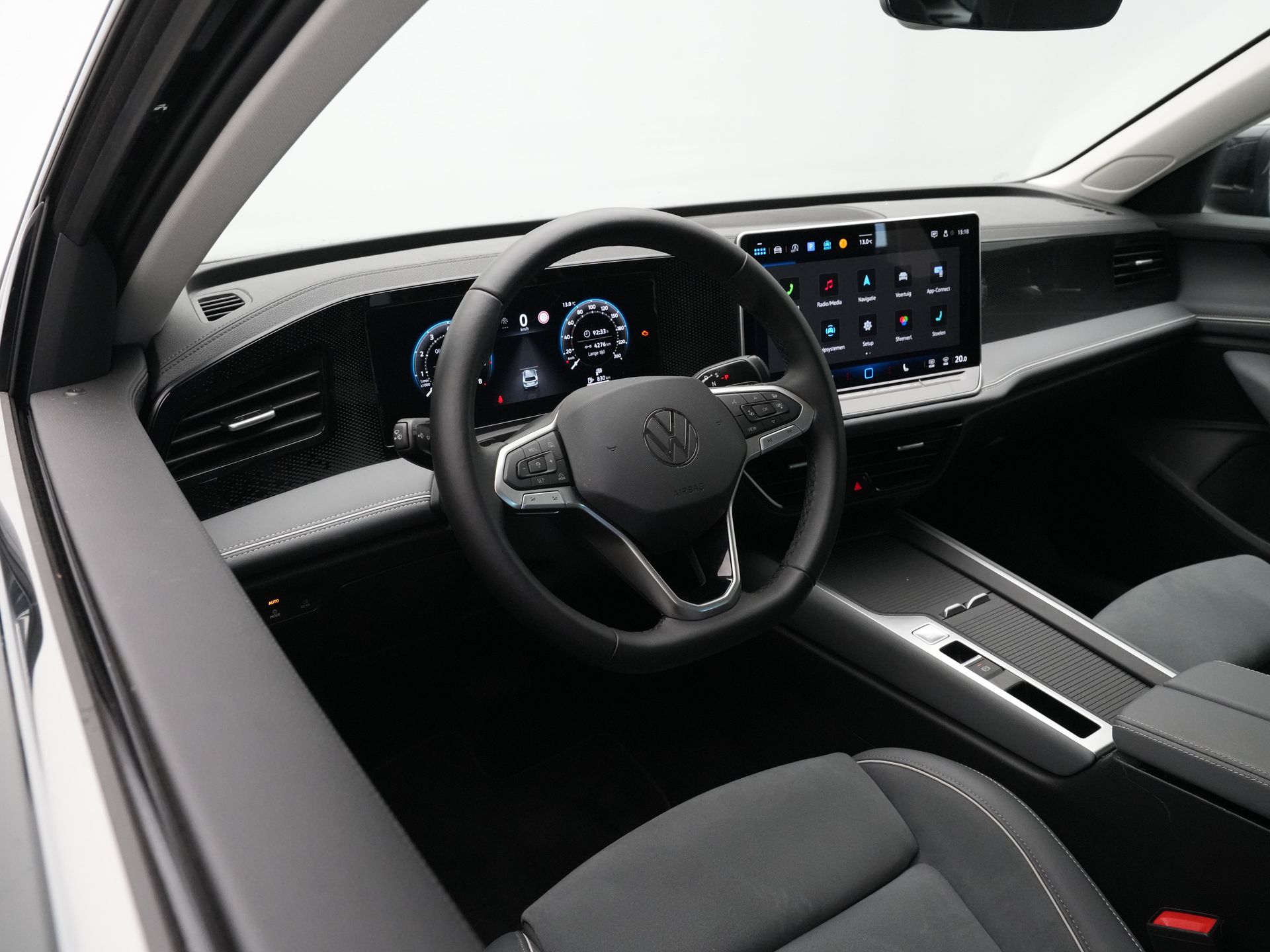 Volkswagen - Passat Variant 1.5 eTSI 150pk Business - 2024