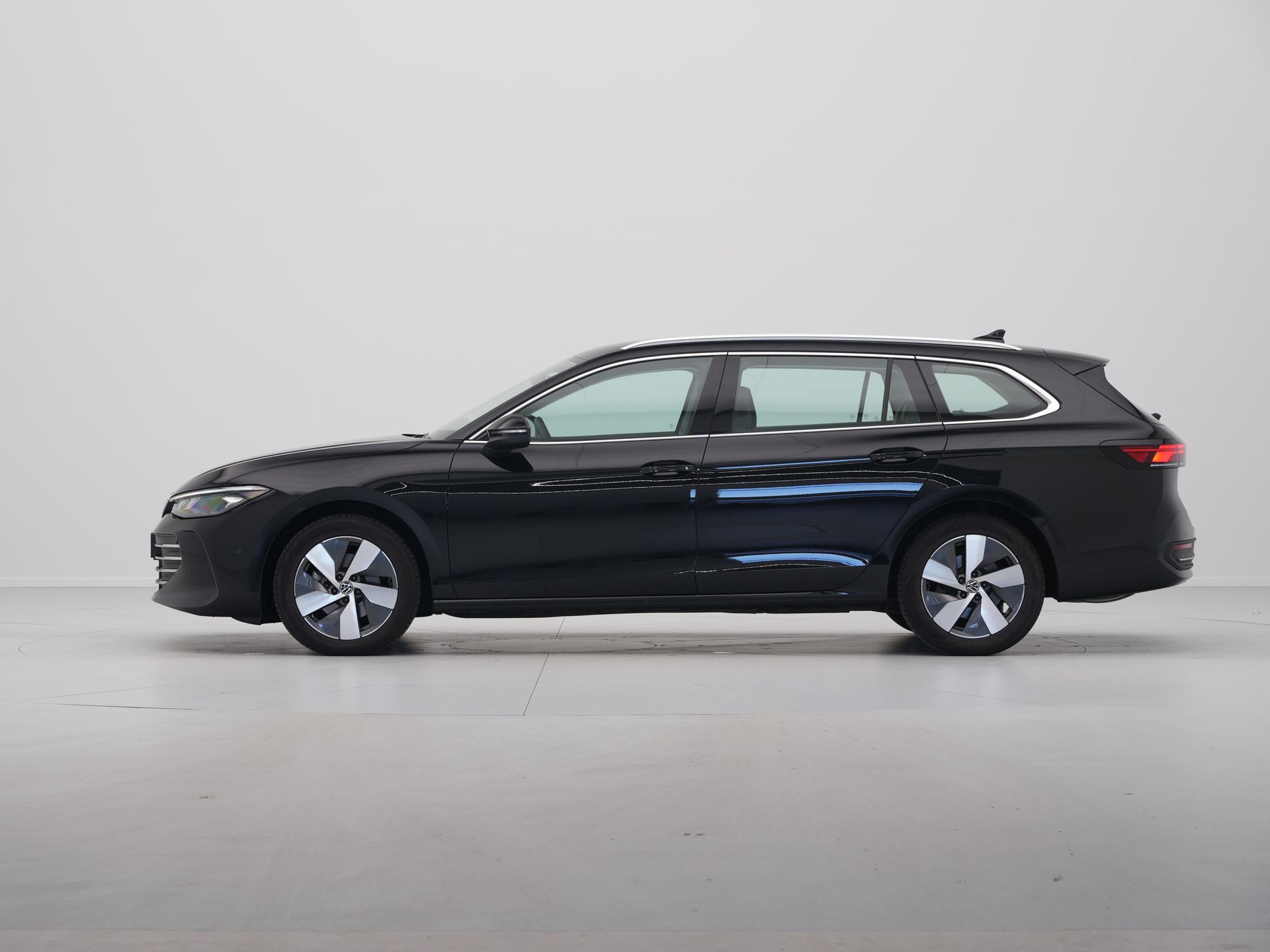Volkswagen - Passat Variant 1.5 eTSI 150pk Business - 2024