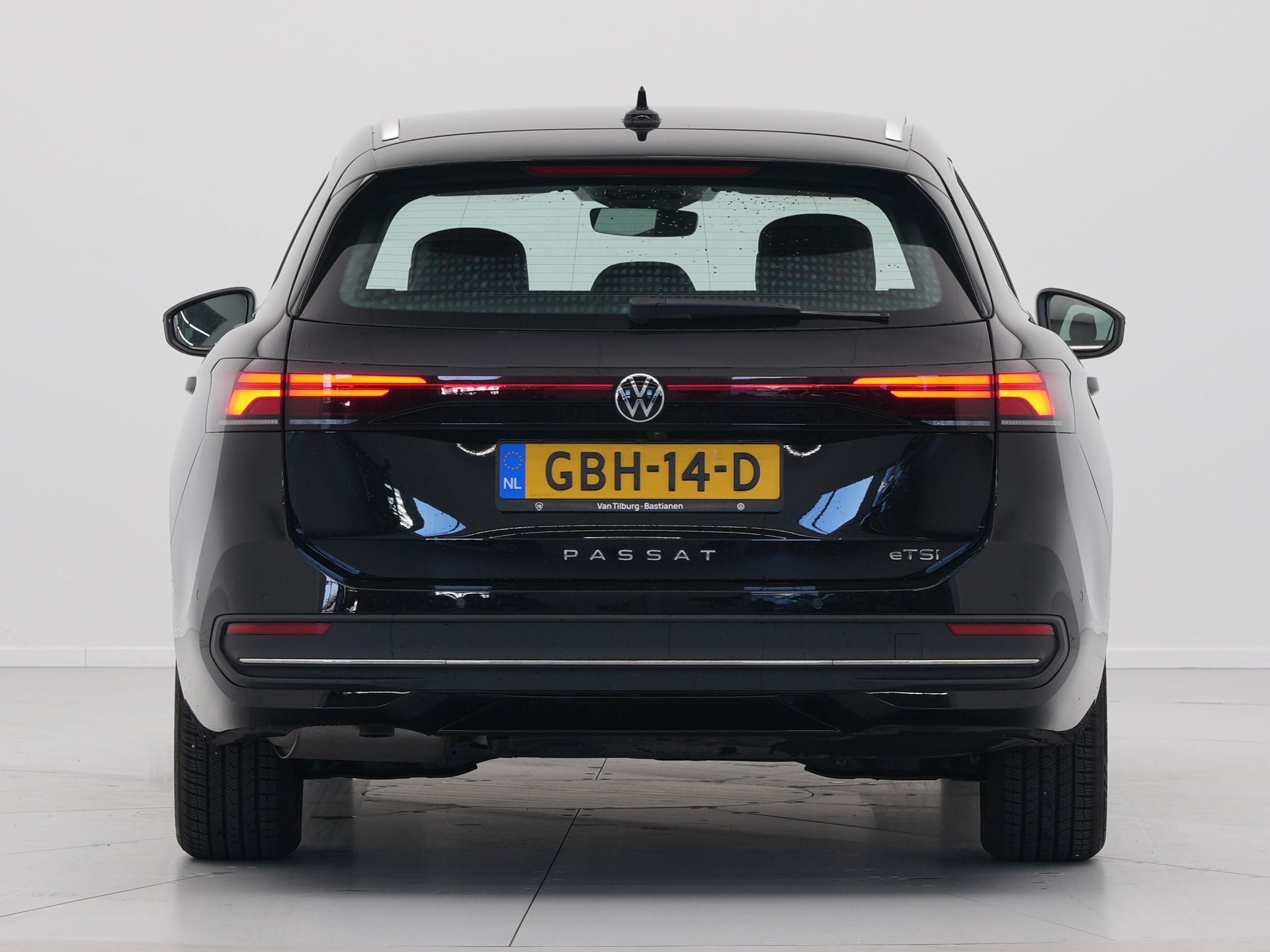 Volkswagen - Passat Variant 1.5 eTSI 150pk Business - 2024