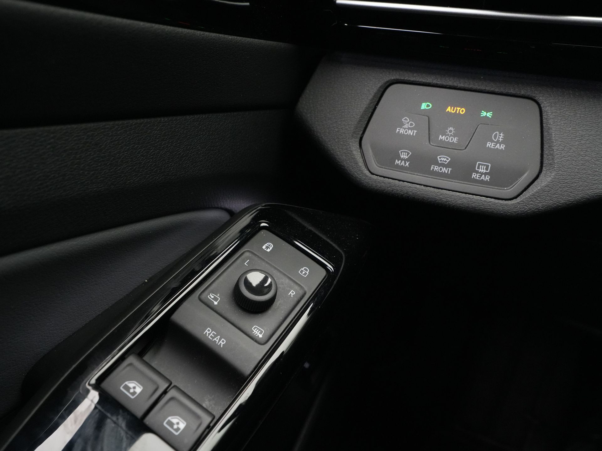 Volkswagen - ID.4 Pro Business 77 kWh - 2024