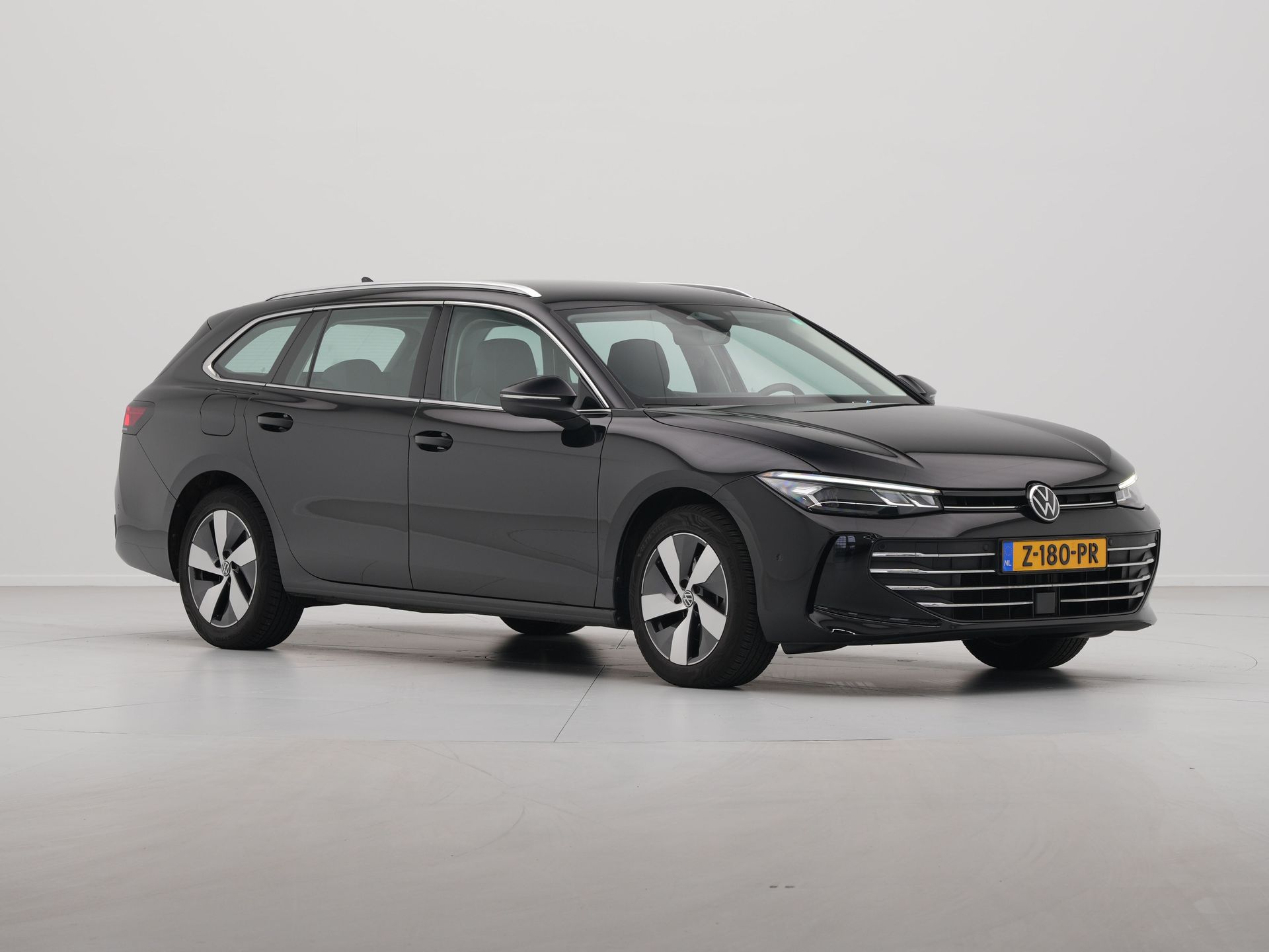 Volkswagen - Passat Variant 1.5 eTSI 150pk Business - 2024