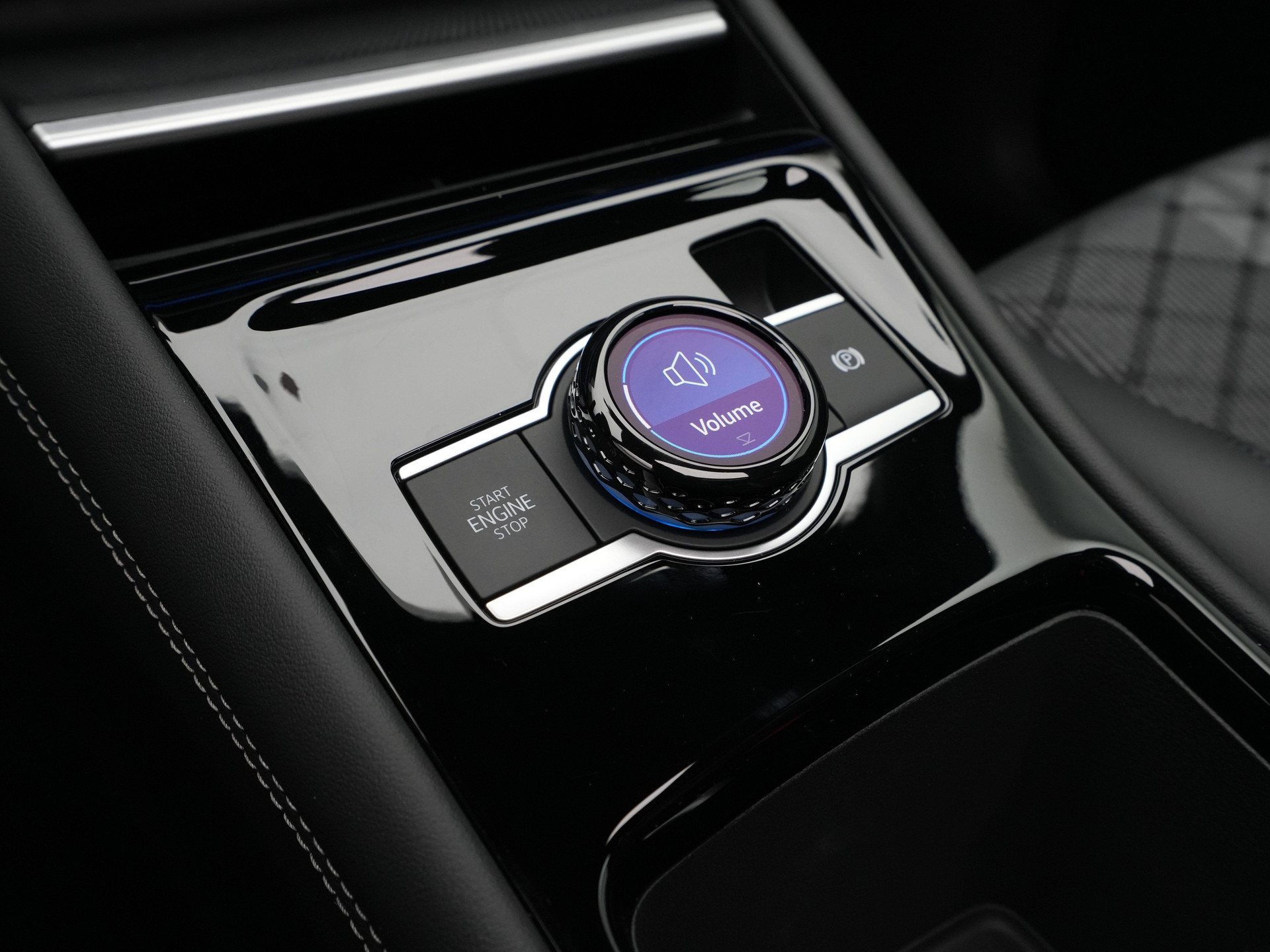 Volkswagen - Tiguan 1.5 eHybrid 204 6DSG R-Line Edition - 2025