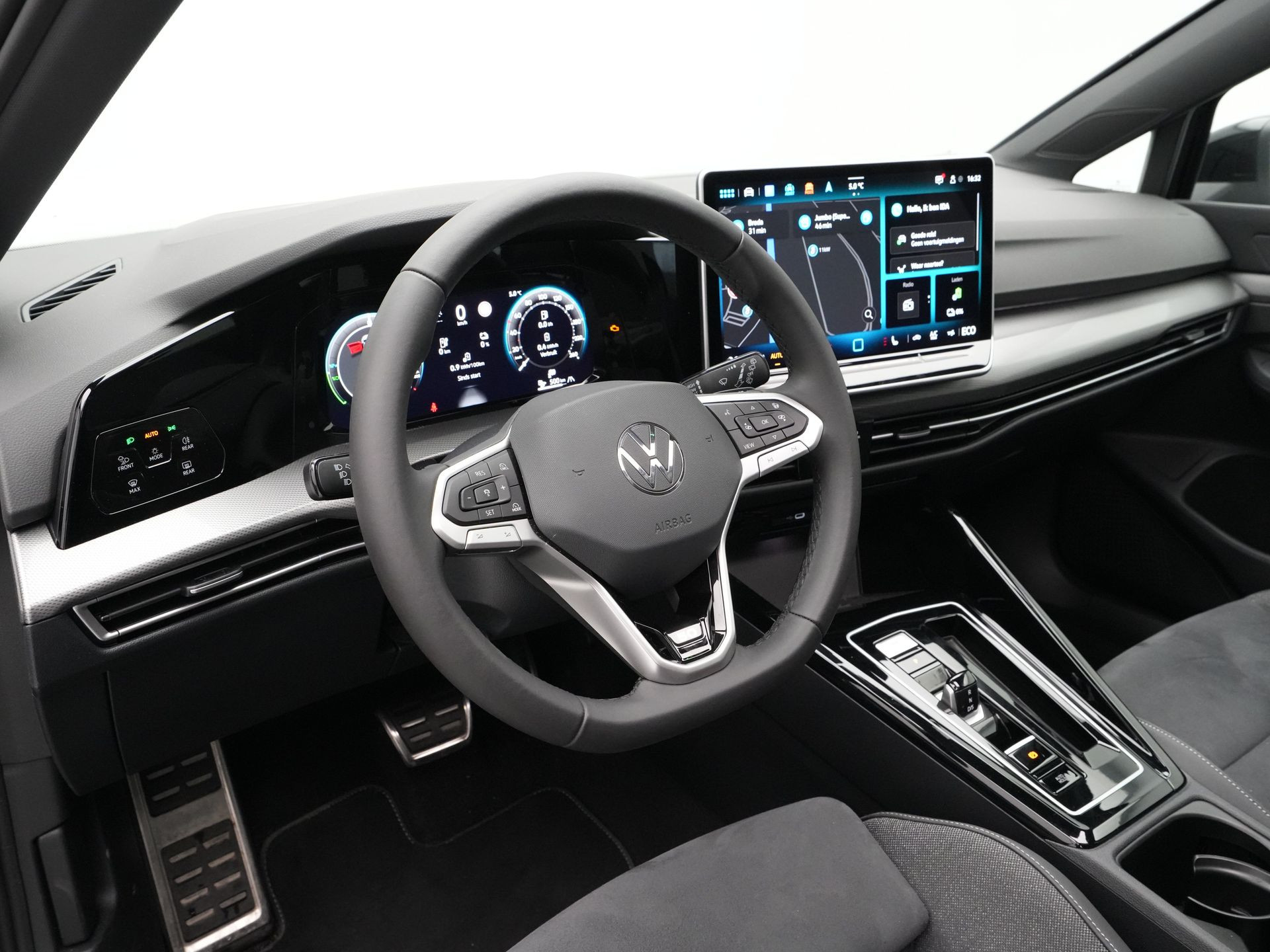 Volkswagen - Golf 1.5 eHybrid 50 Edition - 2024