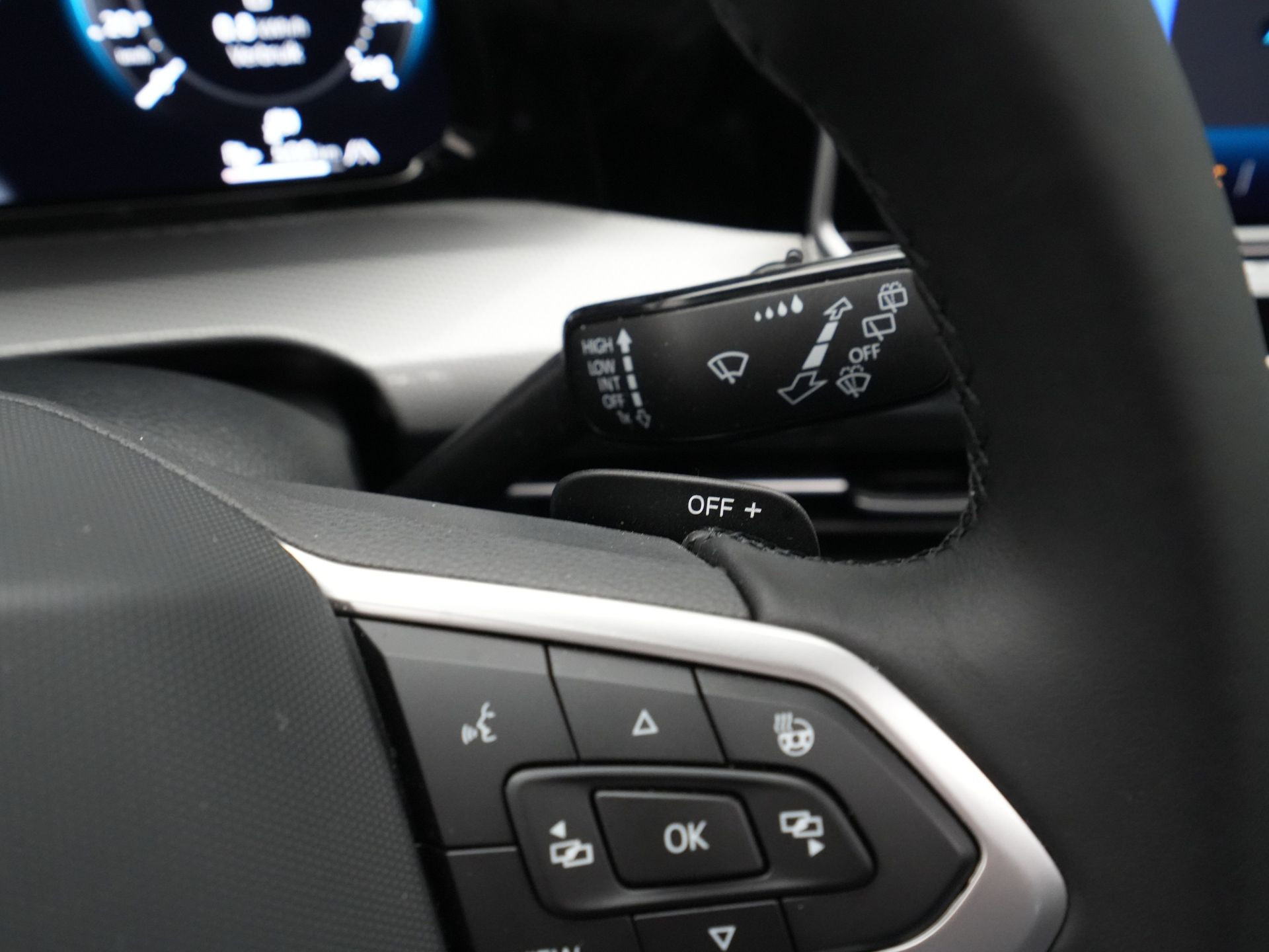 Volkswagen - Golf 1.5 eHybrid 50 Edition - 2024